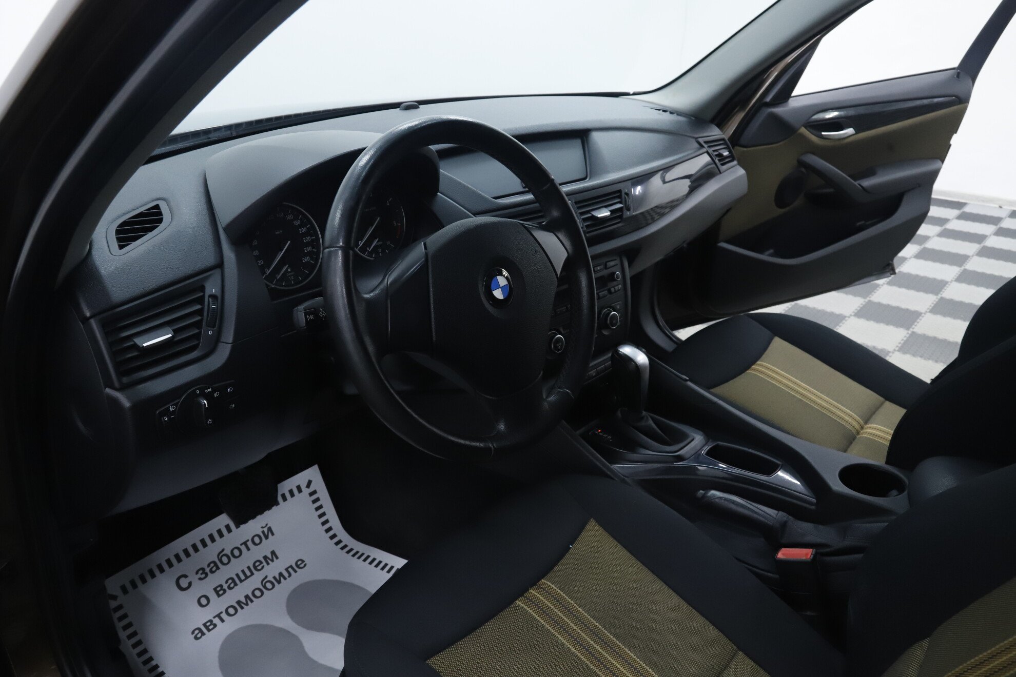 BMW X1, I (E84), 2011 фото 8