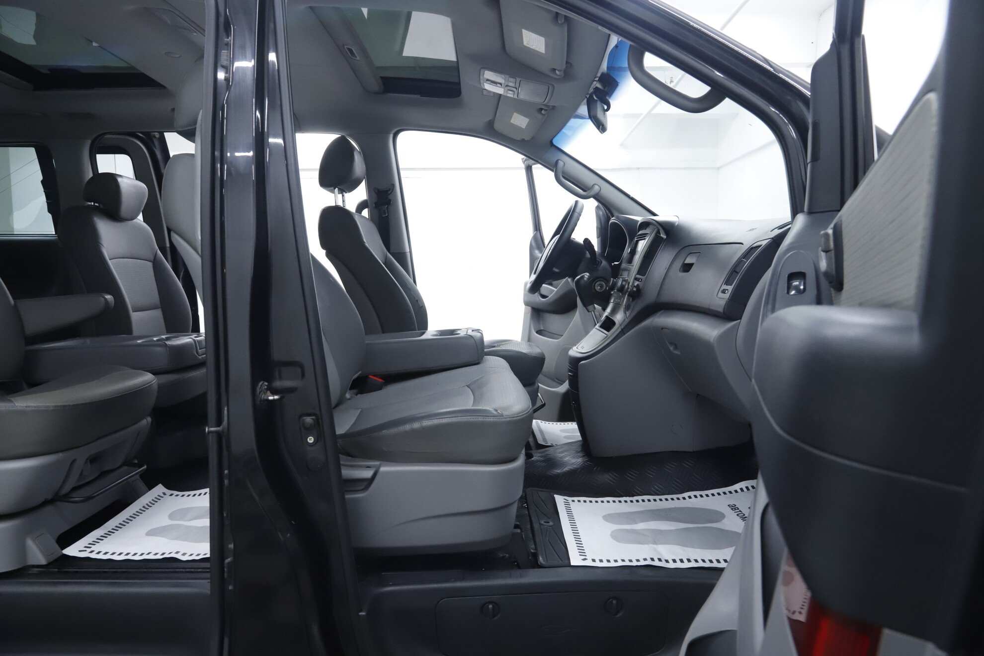 Hyundai Grand Starex, I, 2015 фото 16