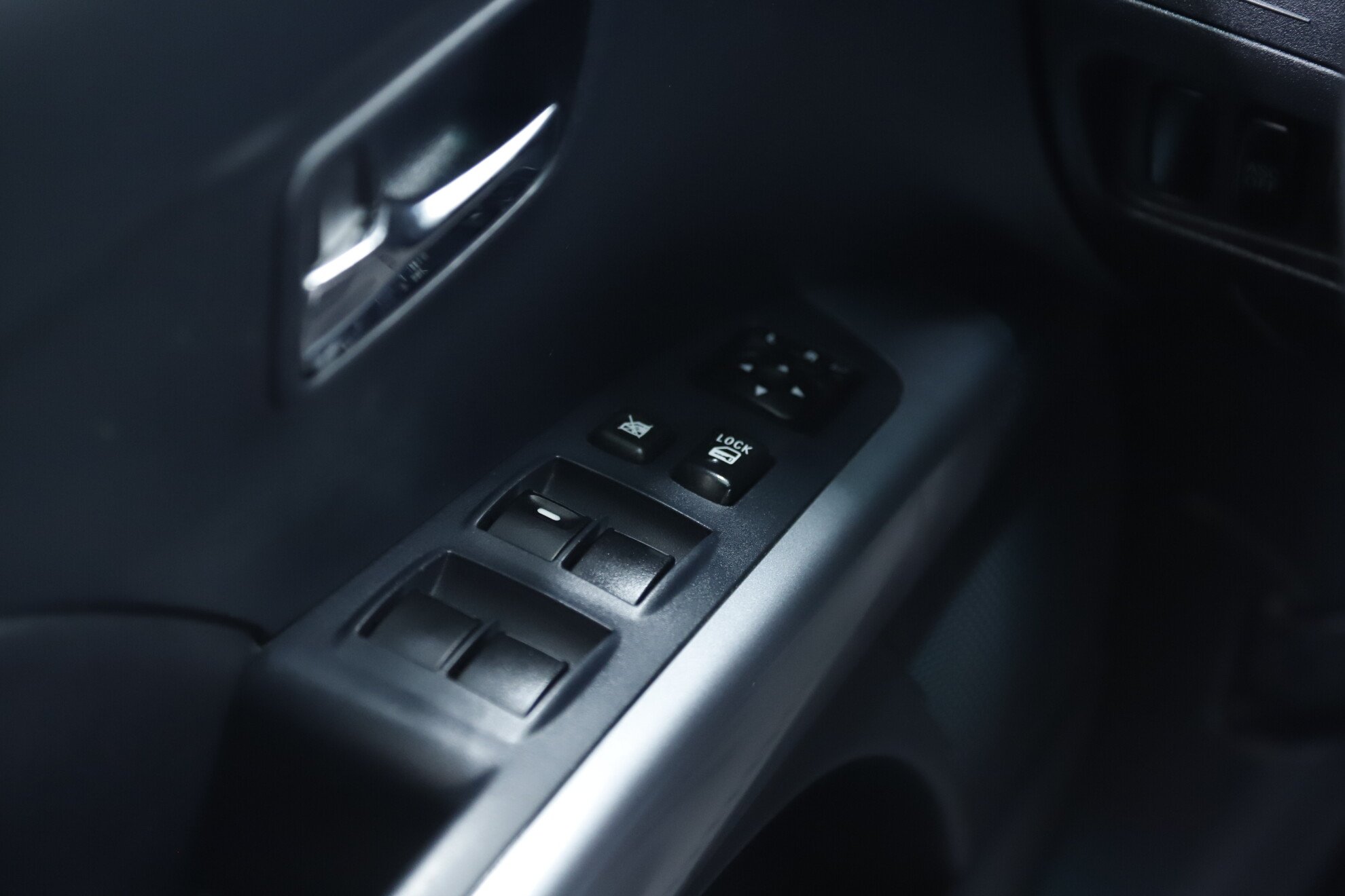 Citroen C-Crosser, 2008 фото 11