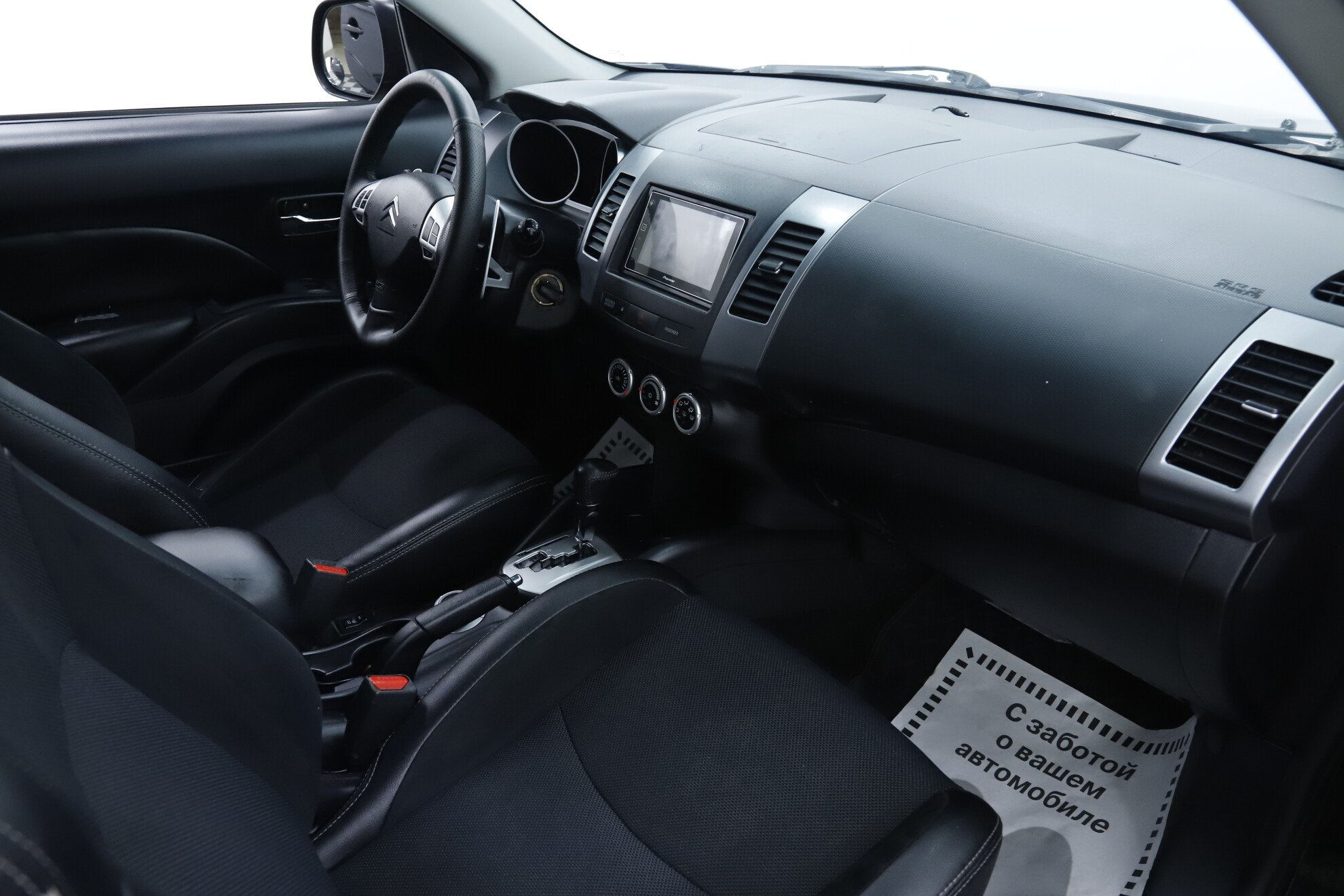 Citroen C-Crosser, 2009 фото 16