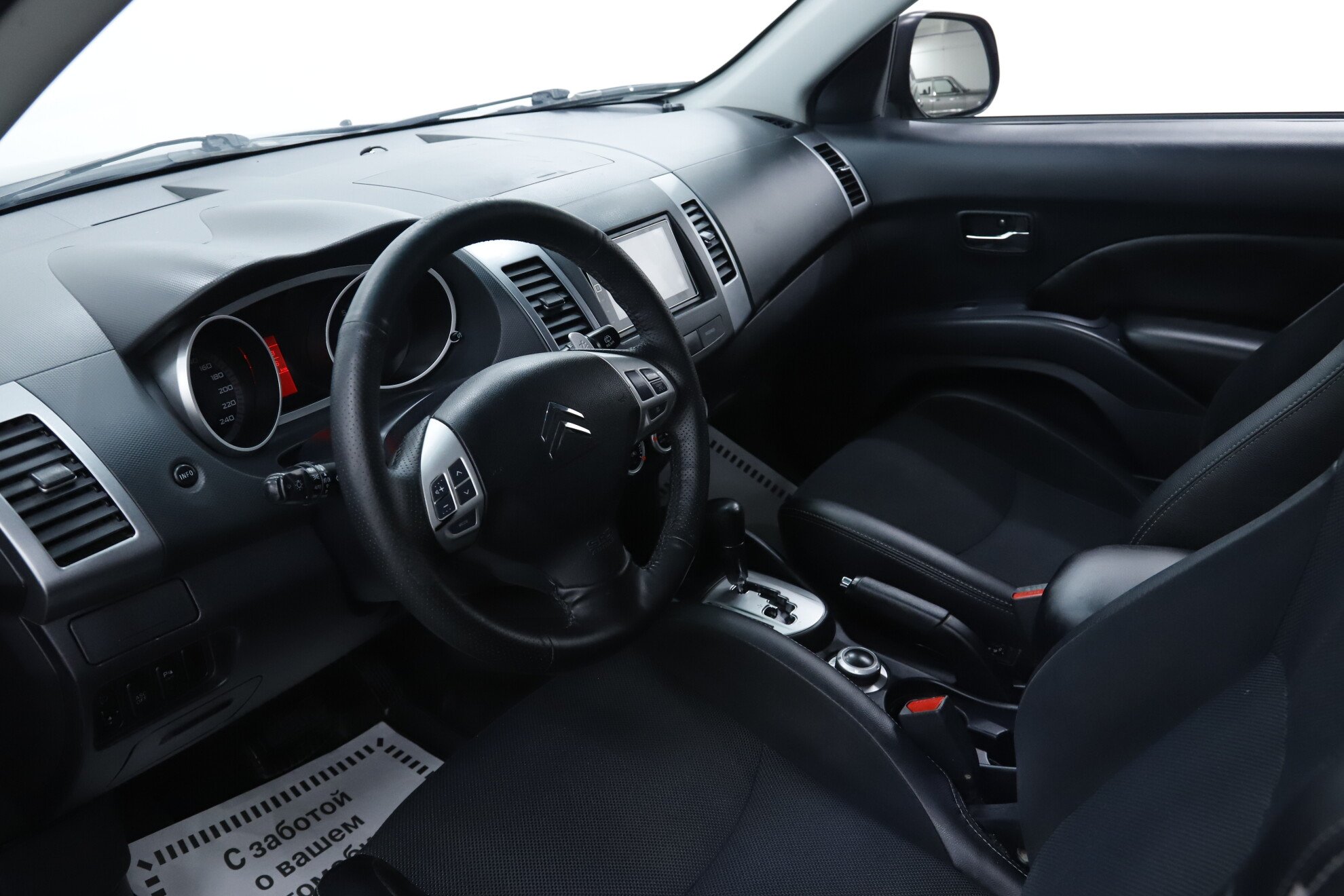 Citroen C-Crosser, 2009 фото 8