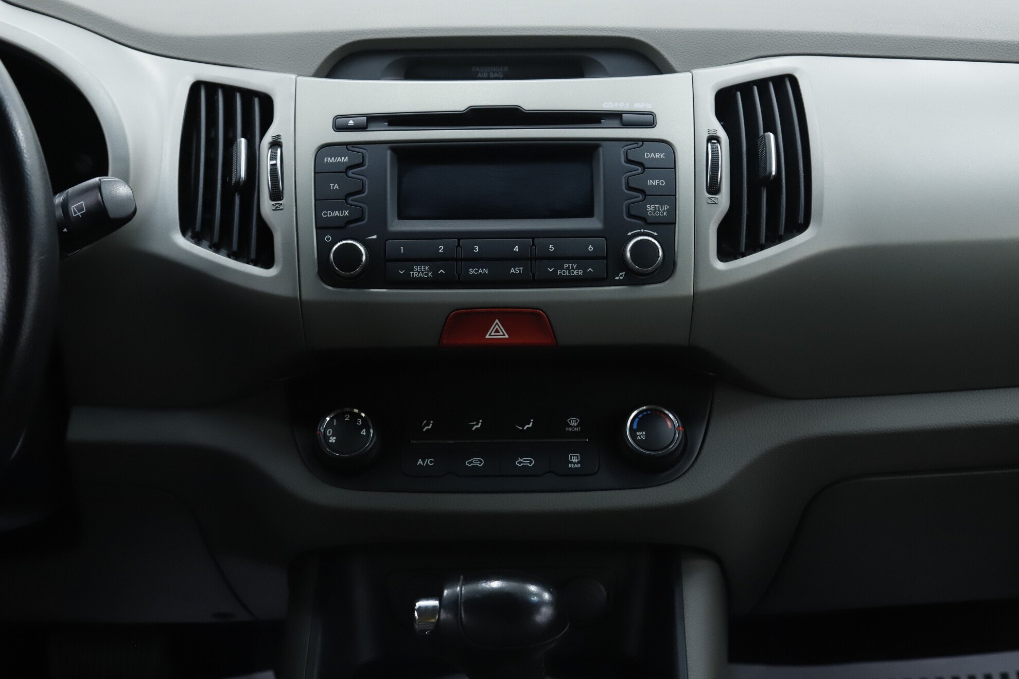 Kia Sportage, III, 2010 фото 11