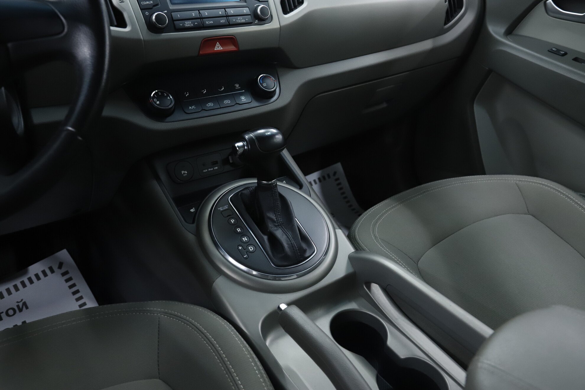 Kia Sportage, III, 2010 фото 12