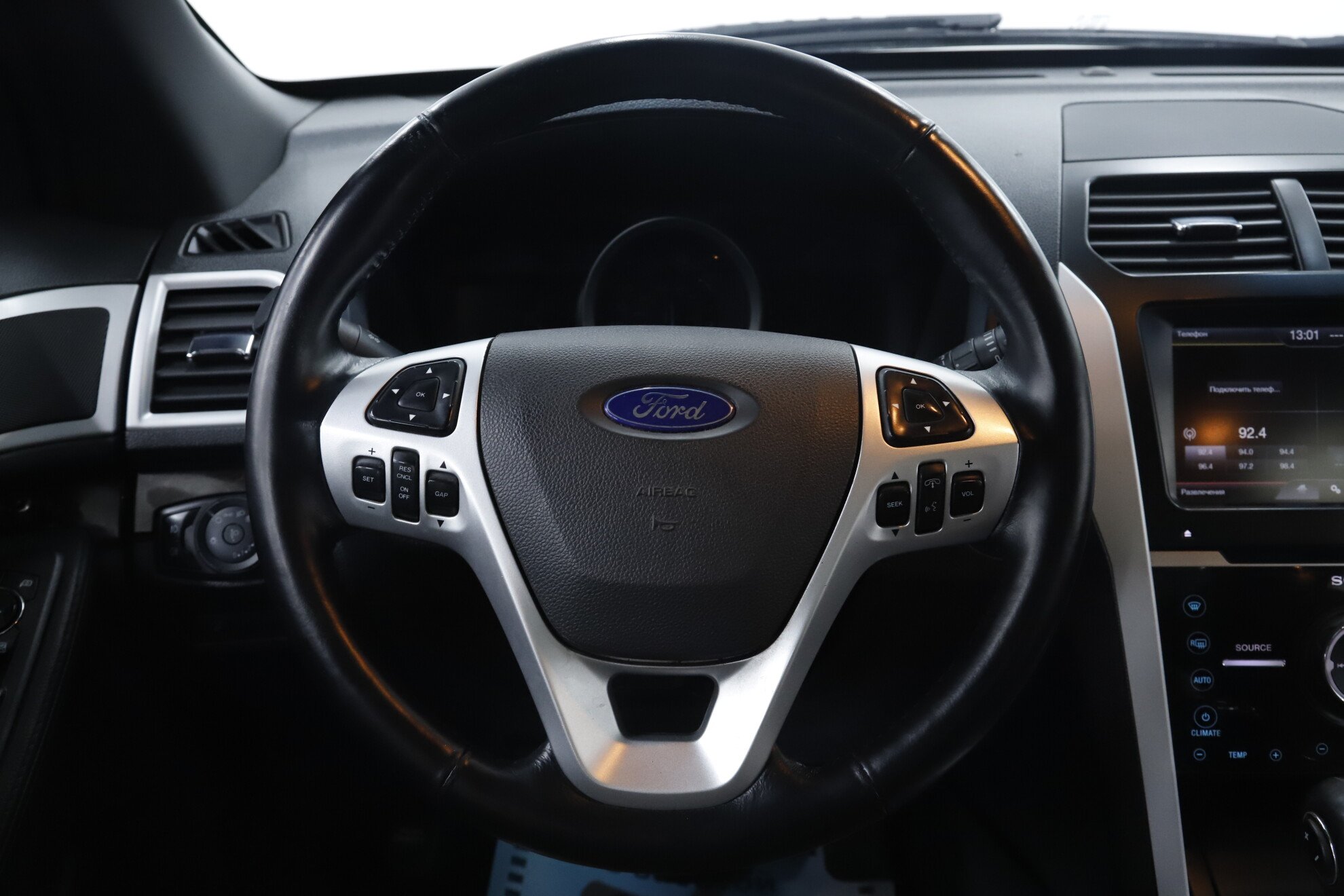 Ford Explorer, V, 2012 фото 13