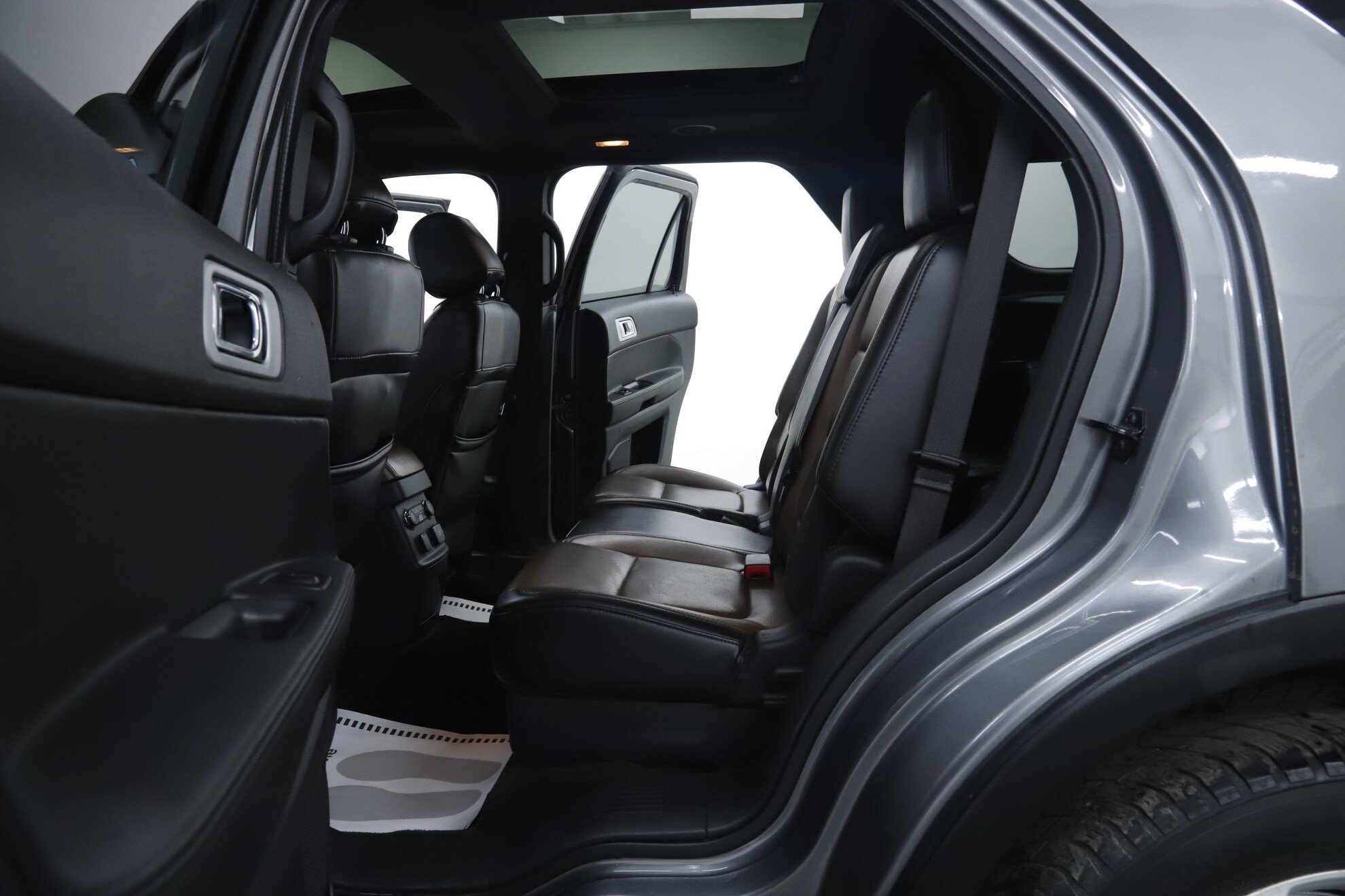 Ford Explorer, V, 2012 фото 23