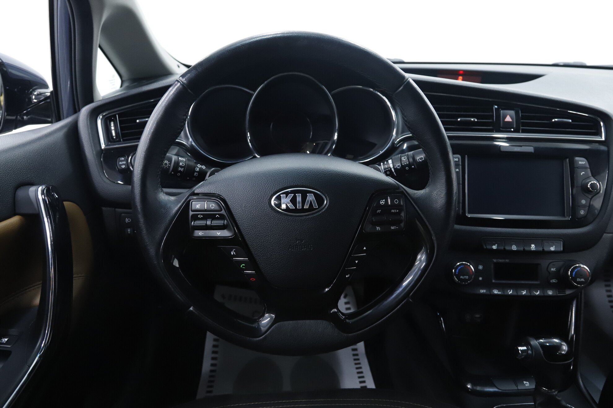 Kia Ceed, II Рестайлинг, 2017 фото 11