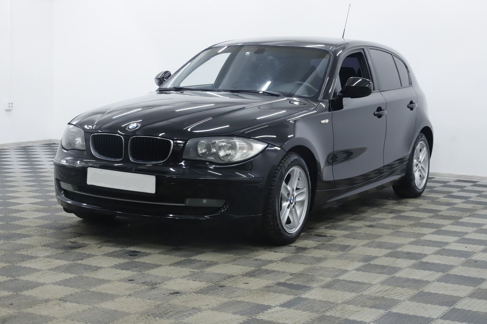 BMW 1 серии, I (E81/E82/E87/E88) Рестайлинг, 2011