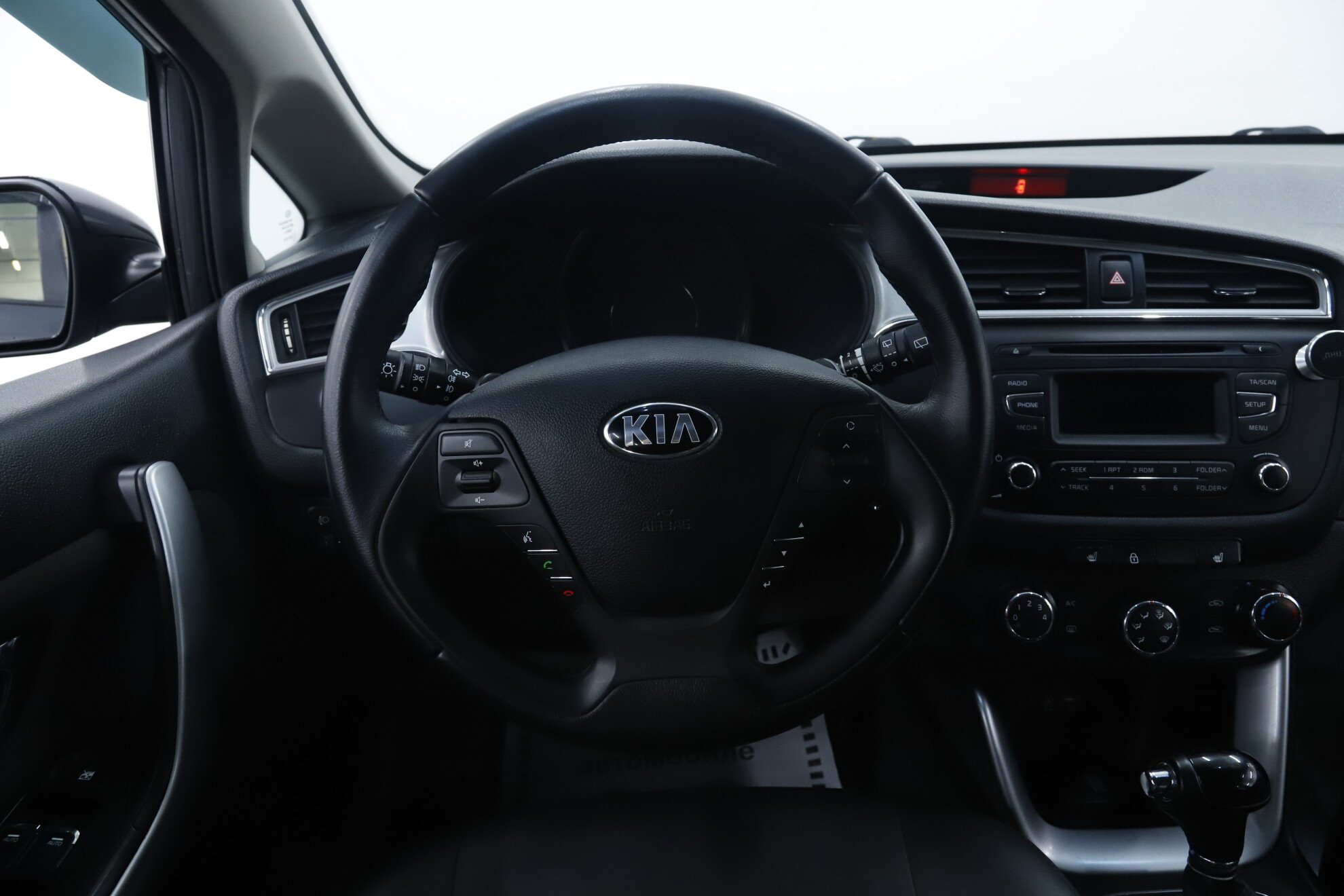 Kia Ceed, II Рестайлинг, 2015 фото 11