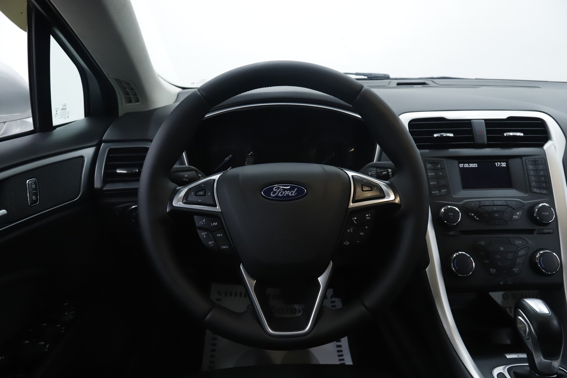 Ford Mondeo, V, 2016 фото 11