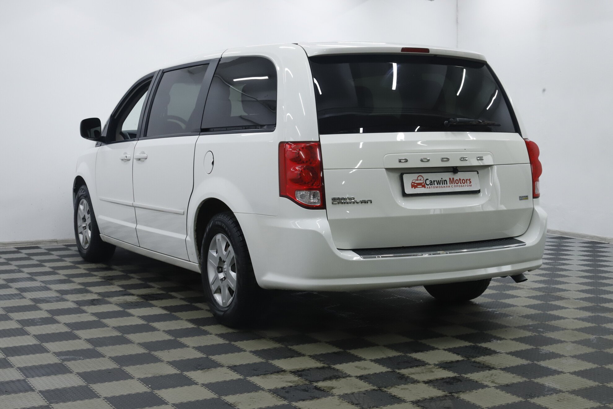 Dodge Caravan, V, 2010 фото 2
