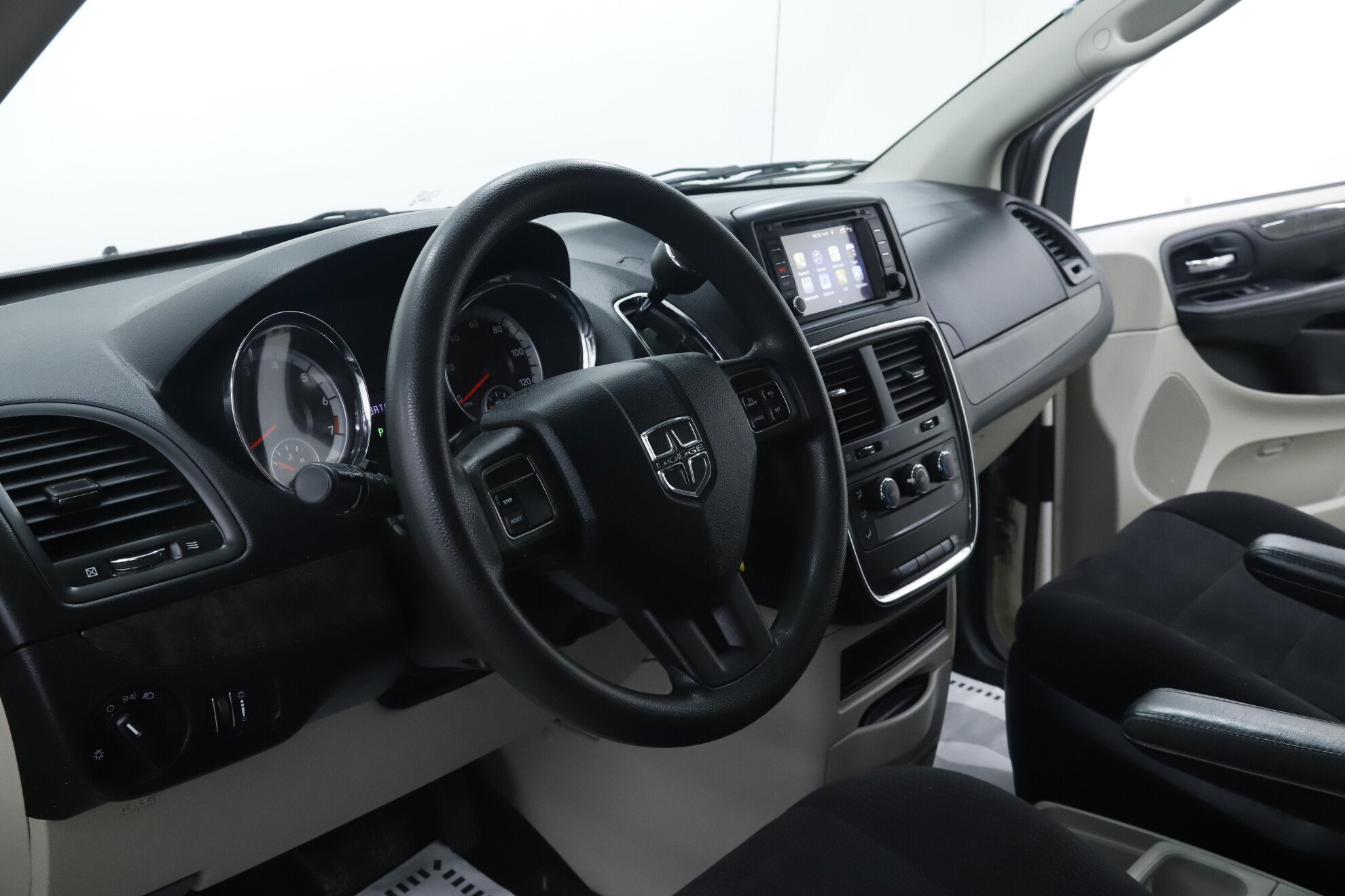 Dodge Caravan, V, 2010 фото 8