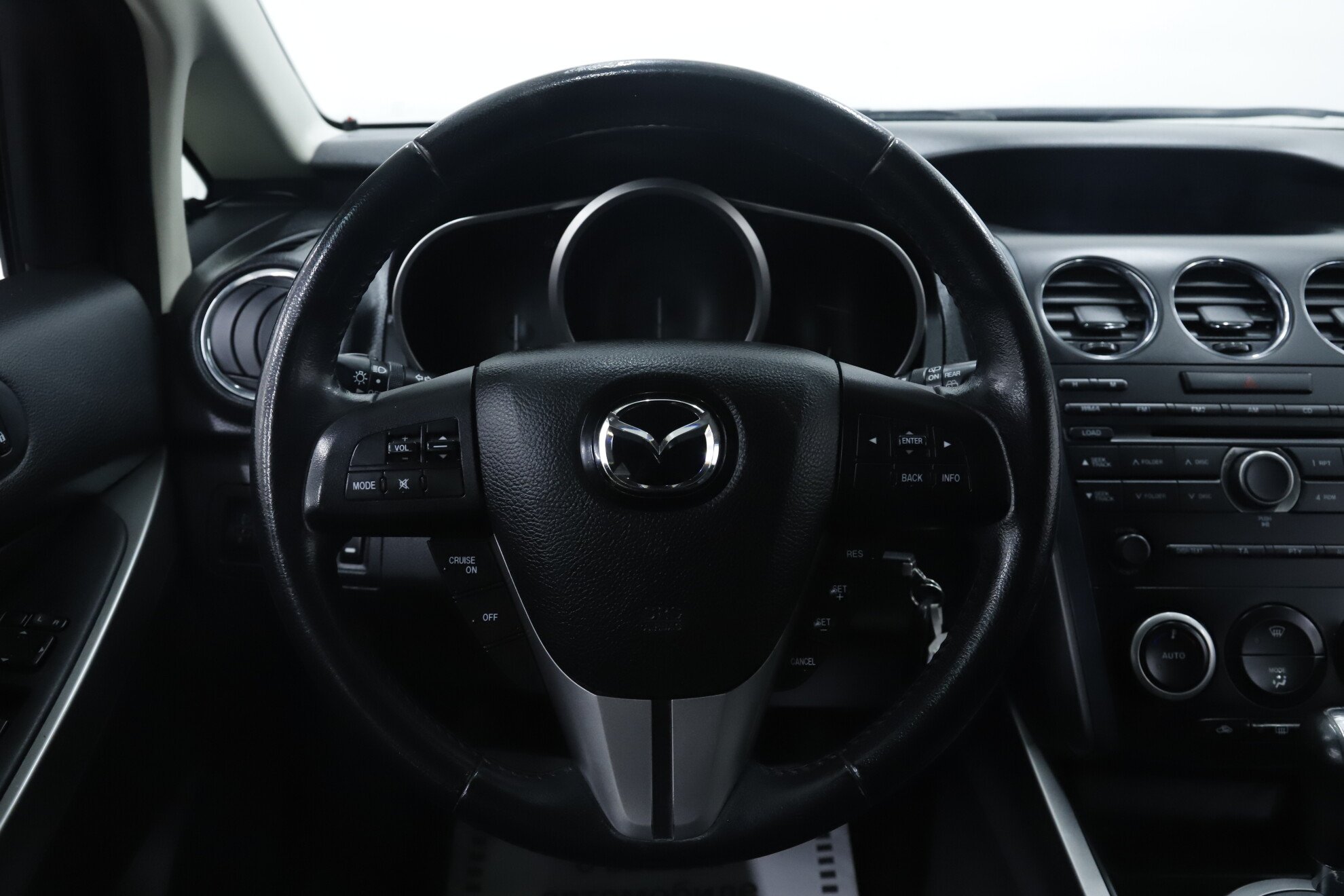 Mazda CX-7, I Рестайлинг, 2010 фото 11