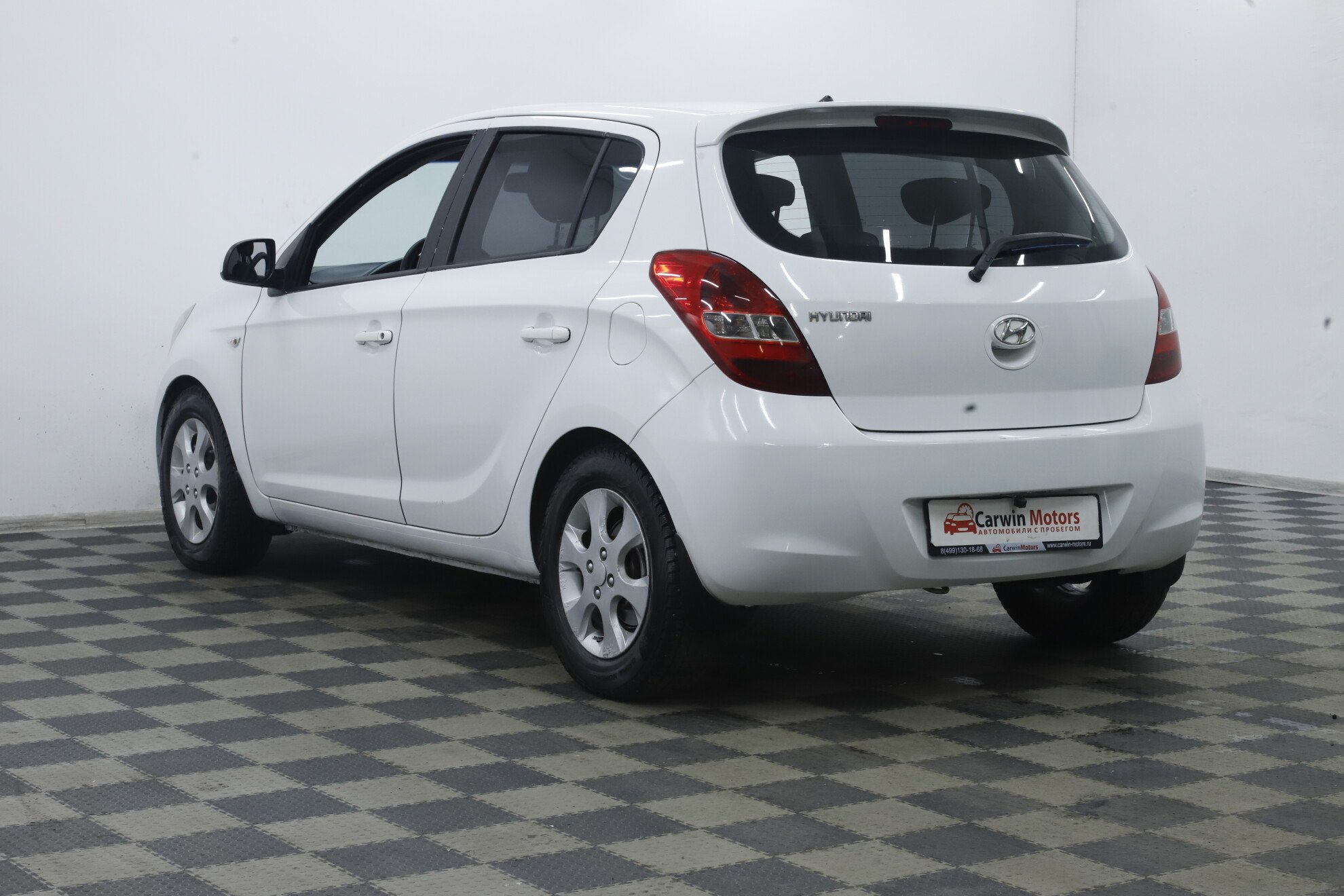 Hyundai i20, I, 2009 фото 2
