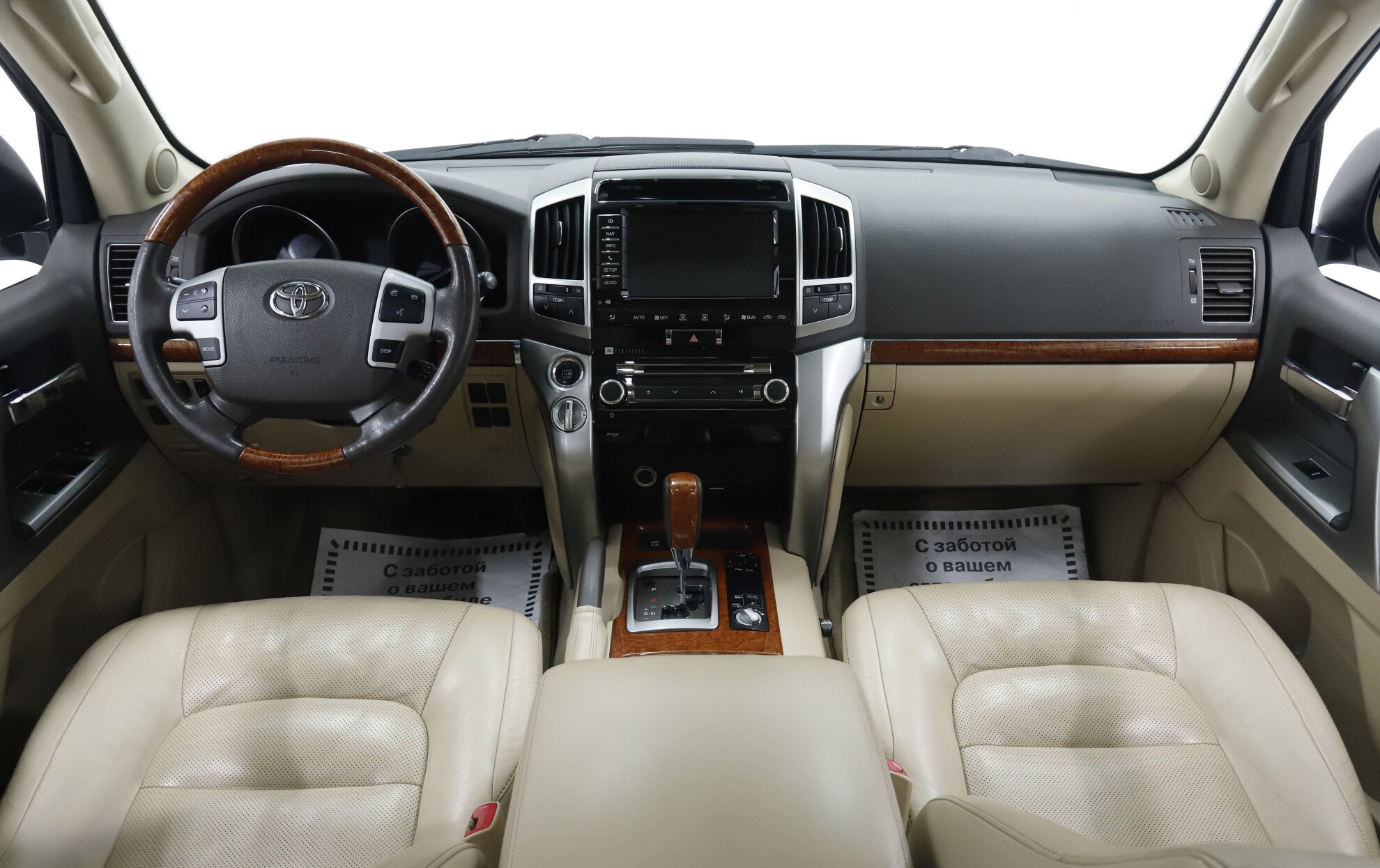 Toyota Land Cruiser, 200 Series Рестайлинг 1, 2015 фото 11