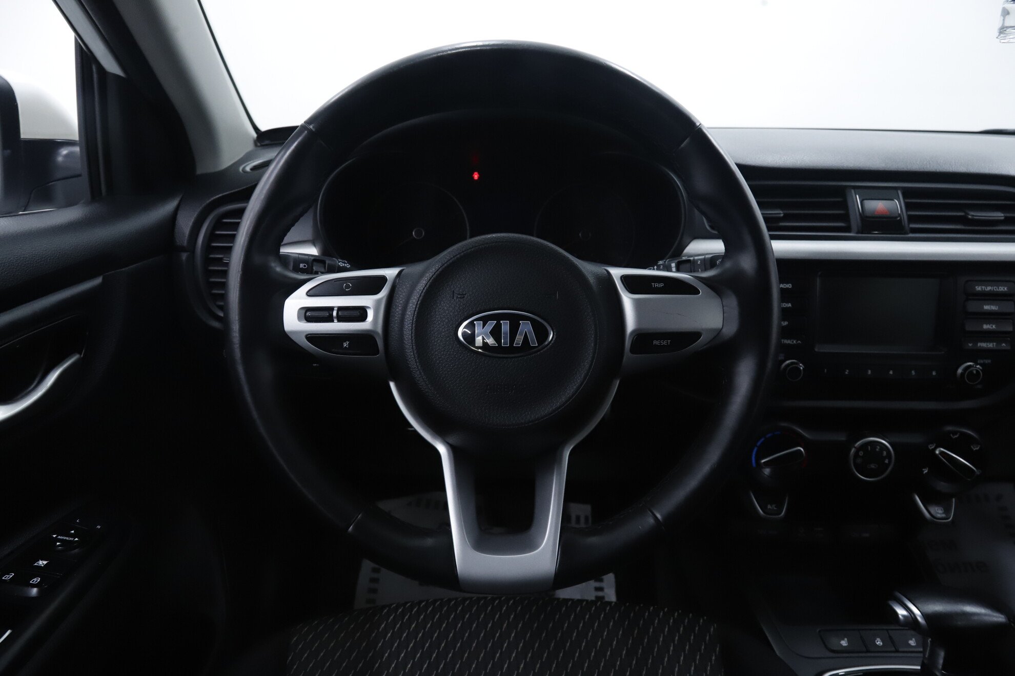 Kia Rio, IV, 2018 фото 11