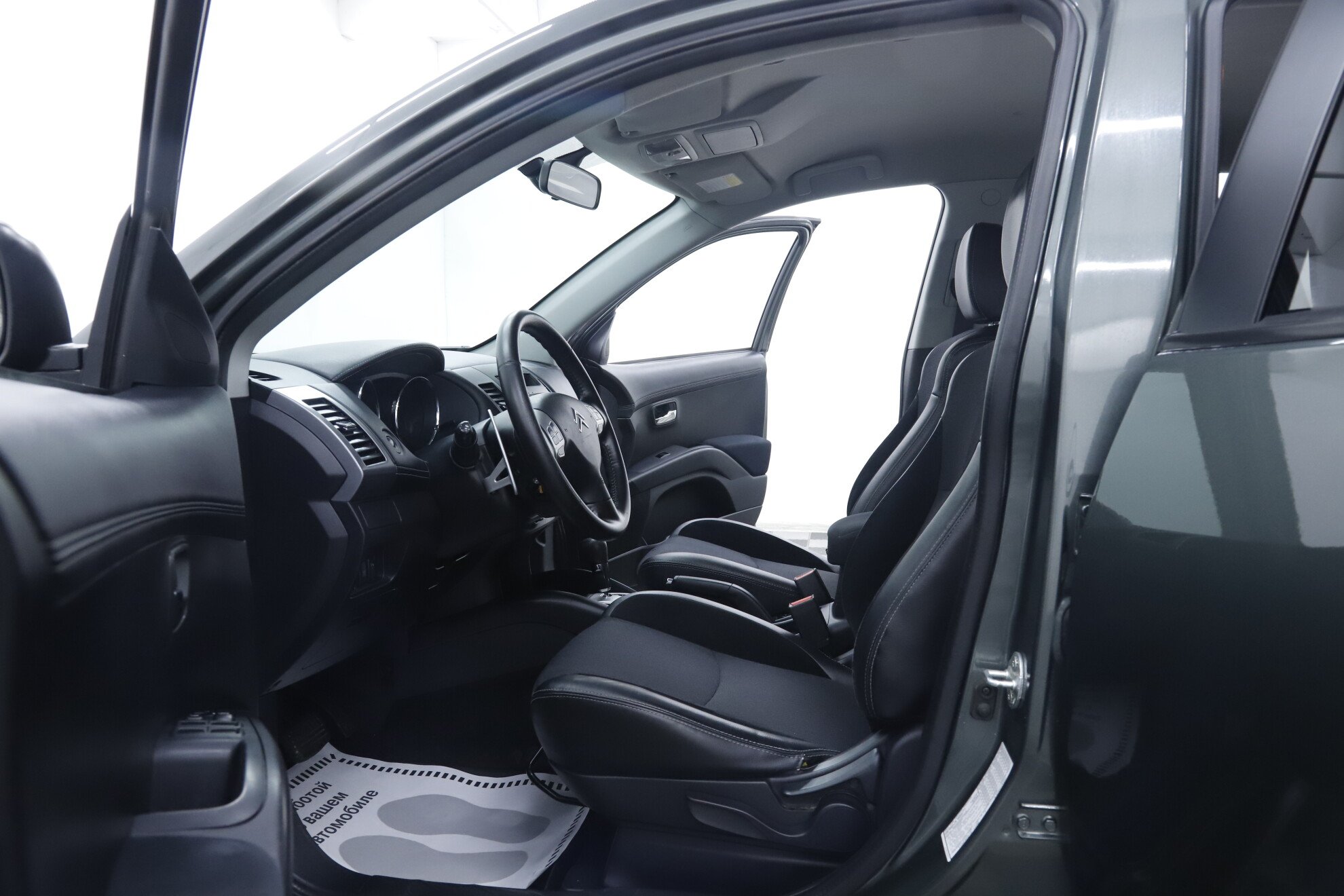 Citroen C-Crosser, 2010 фото 7
