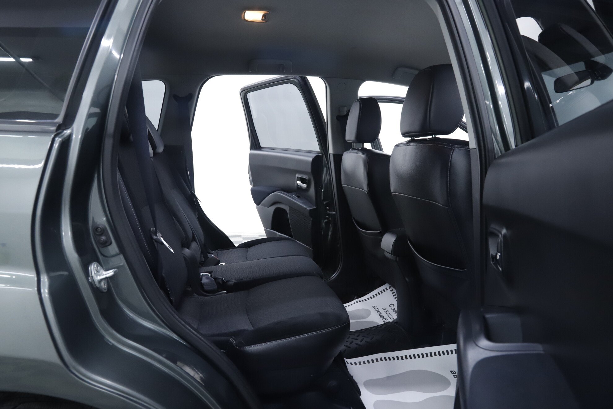 Citroen C-Crosser, 2010 фото 17