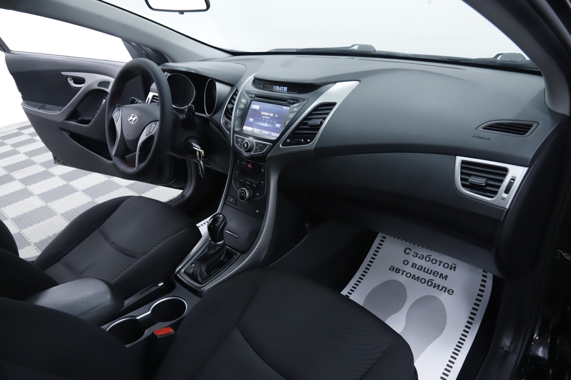 Hyundai Elantra, V (MD) Рестайлинг, 2015 фото 13