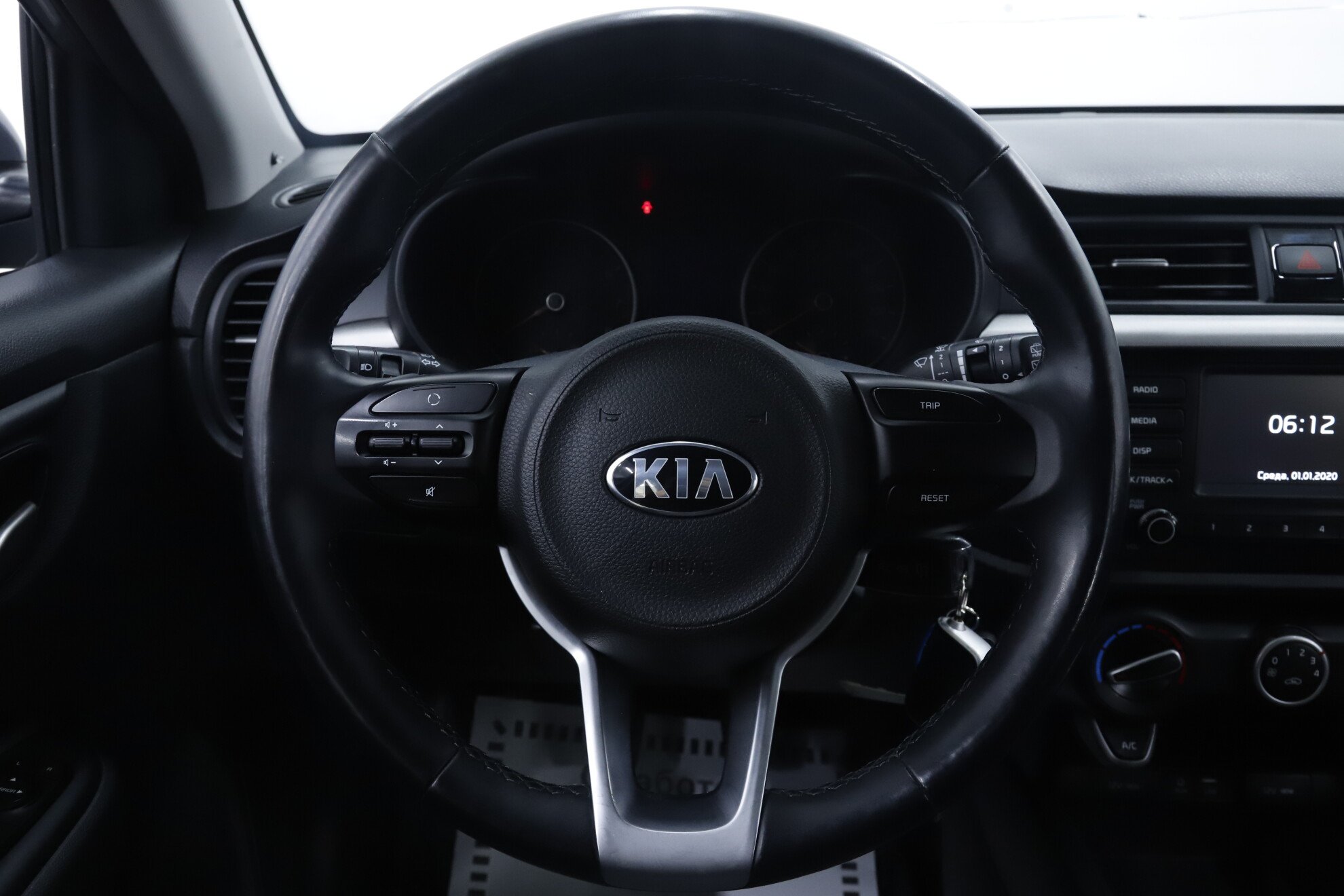 Kia Rio, IV, 2018 фото 10