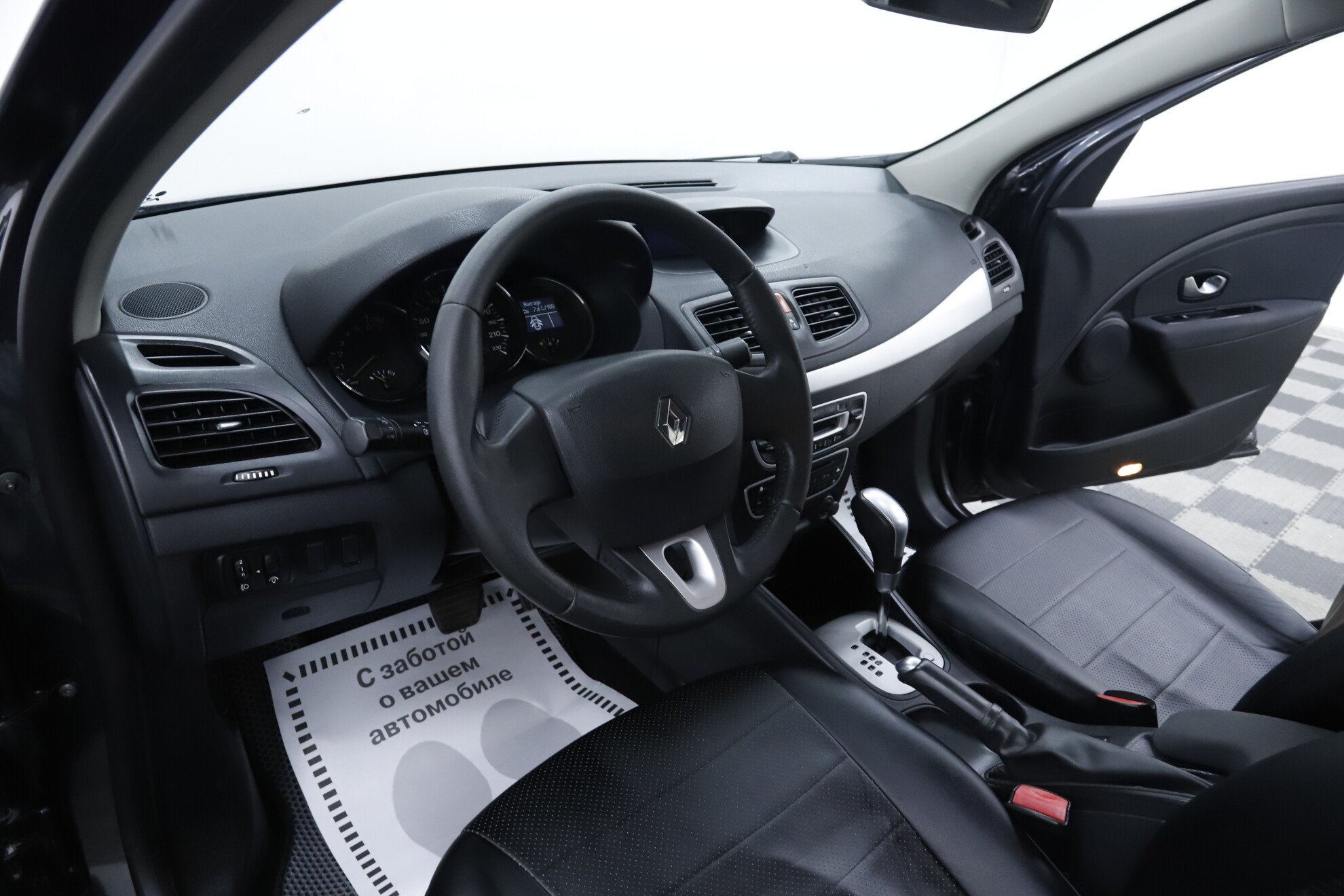 Renault Fluence, I, 2011 фото 8