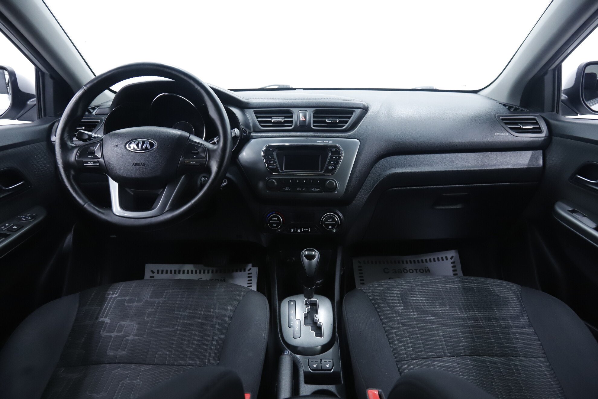 Kia Rio, III, 2013 фото 8