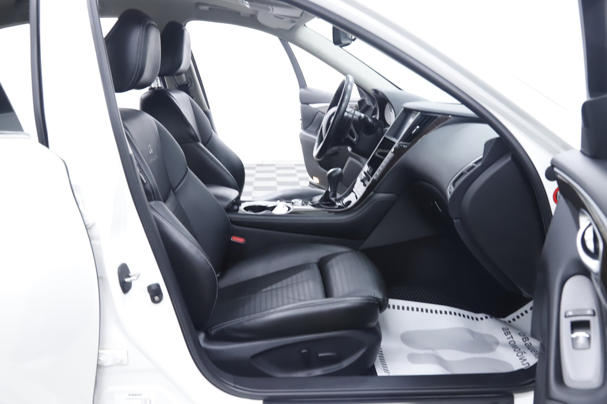 Infiniti Q50, I, 2014 фото 19