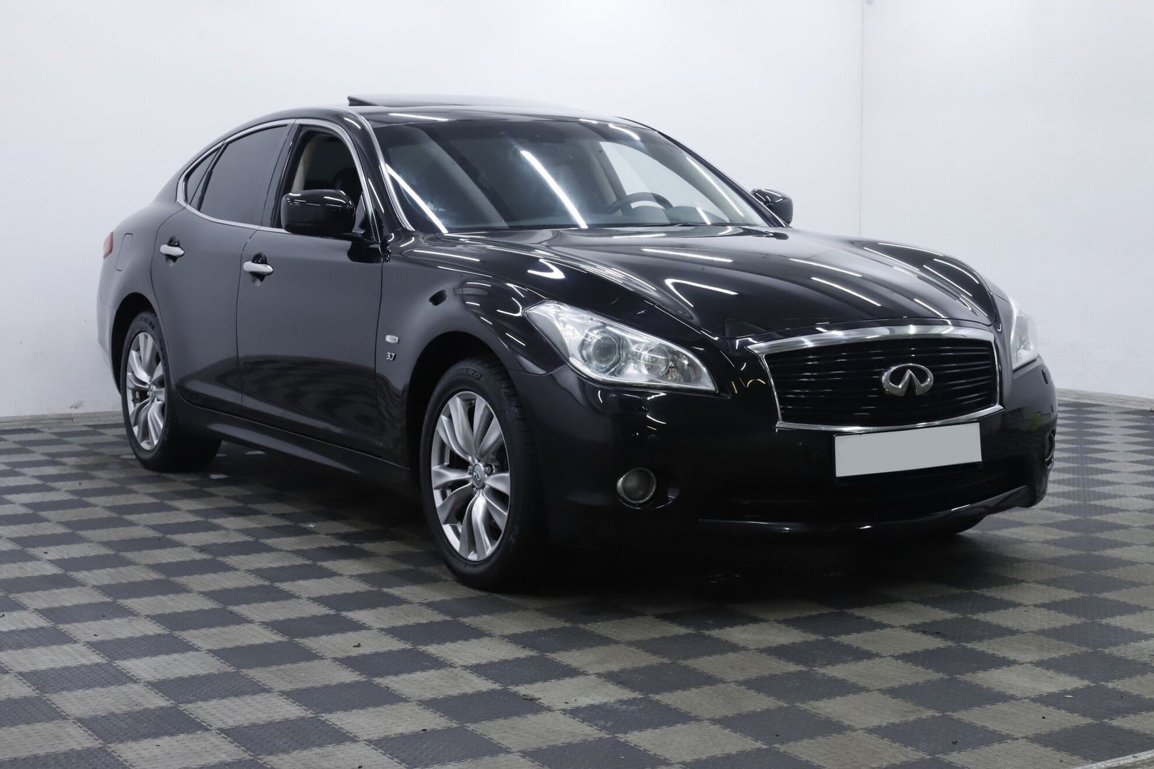 Infiniti Q70, I Рестайлинг, 2014 фото 3