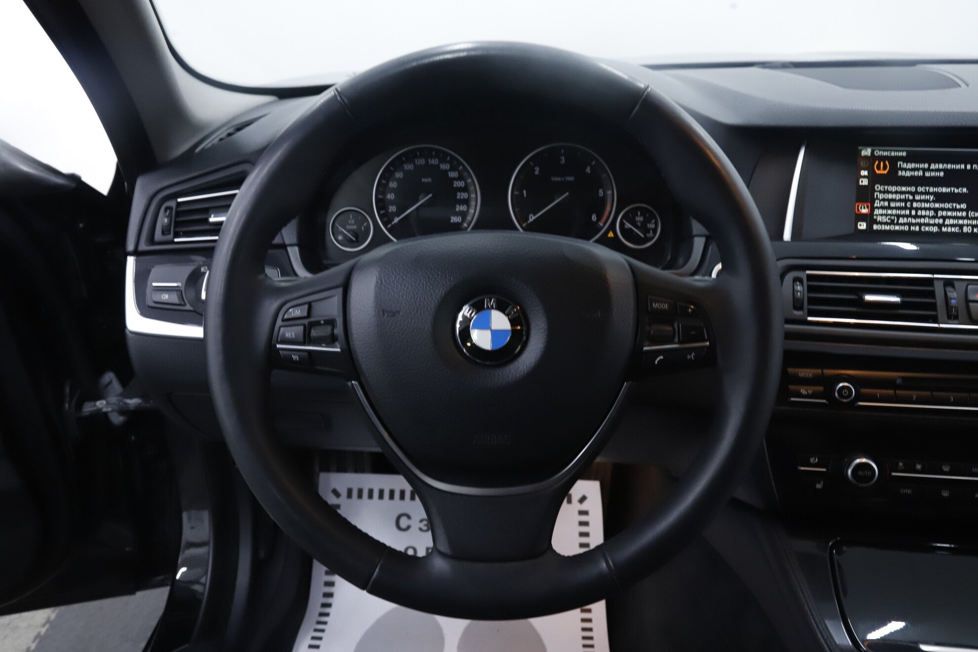 BMW 5 серии, VI (F10/F11/F07) Рестайлинг, 2013 фото 12