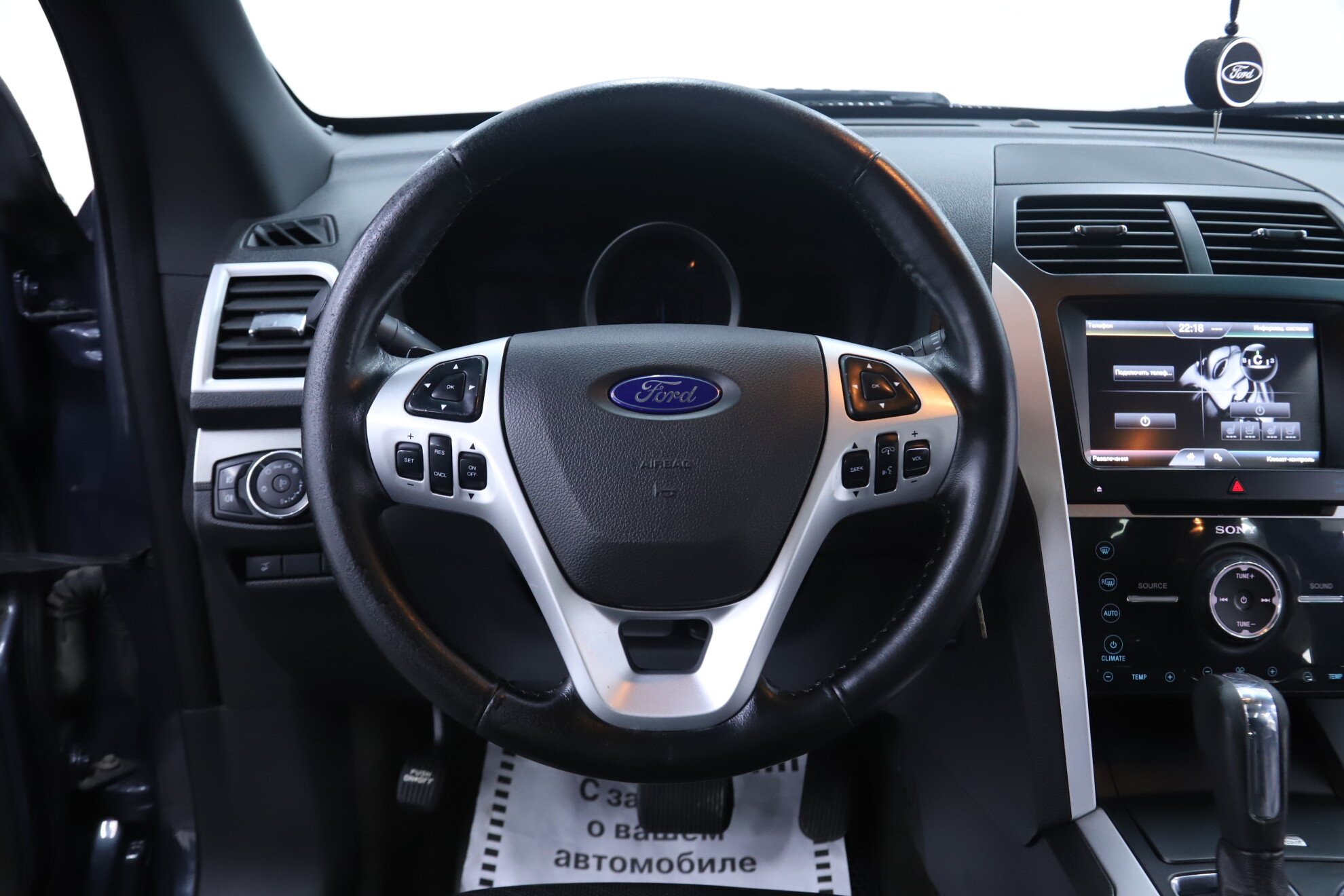 Ford Explorer, V, 2013 фото 15