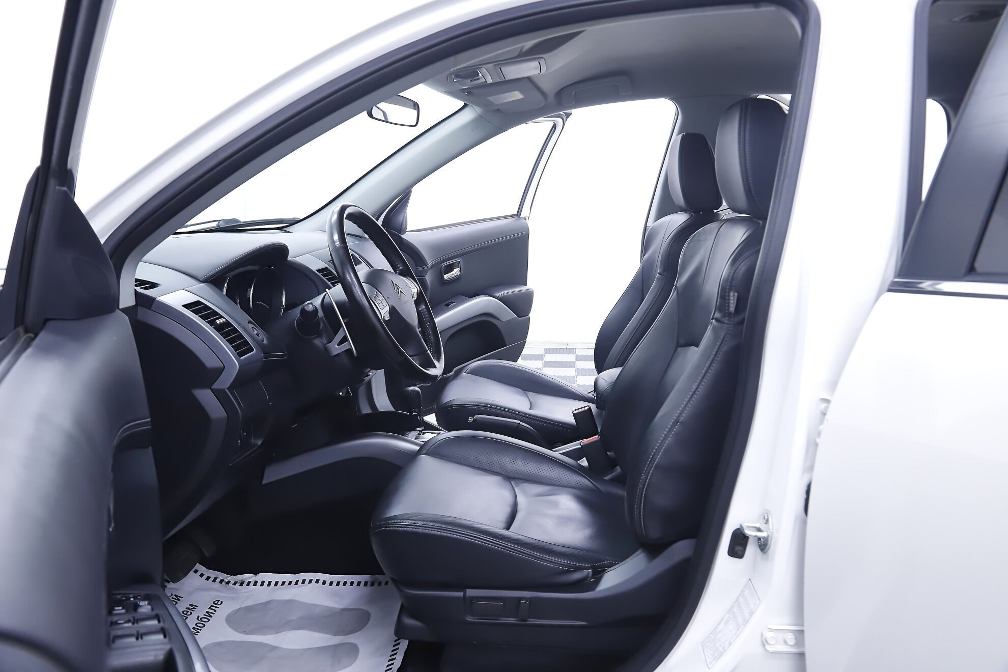 Citroen C-Crosser, 2012 фото 7