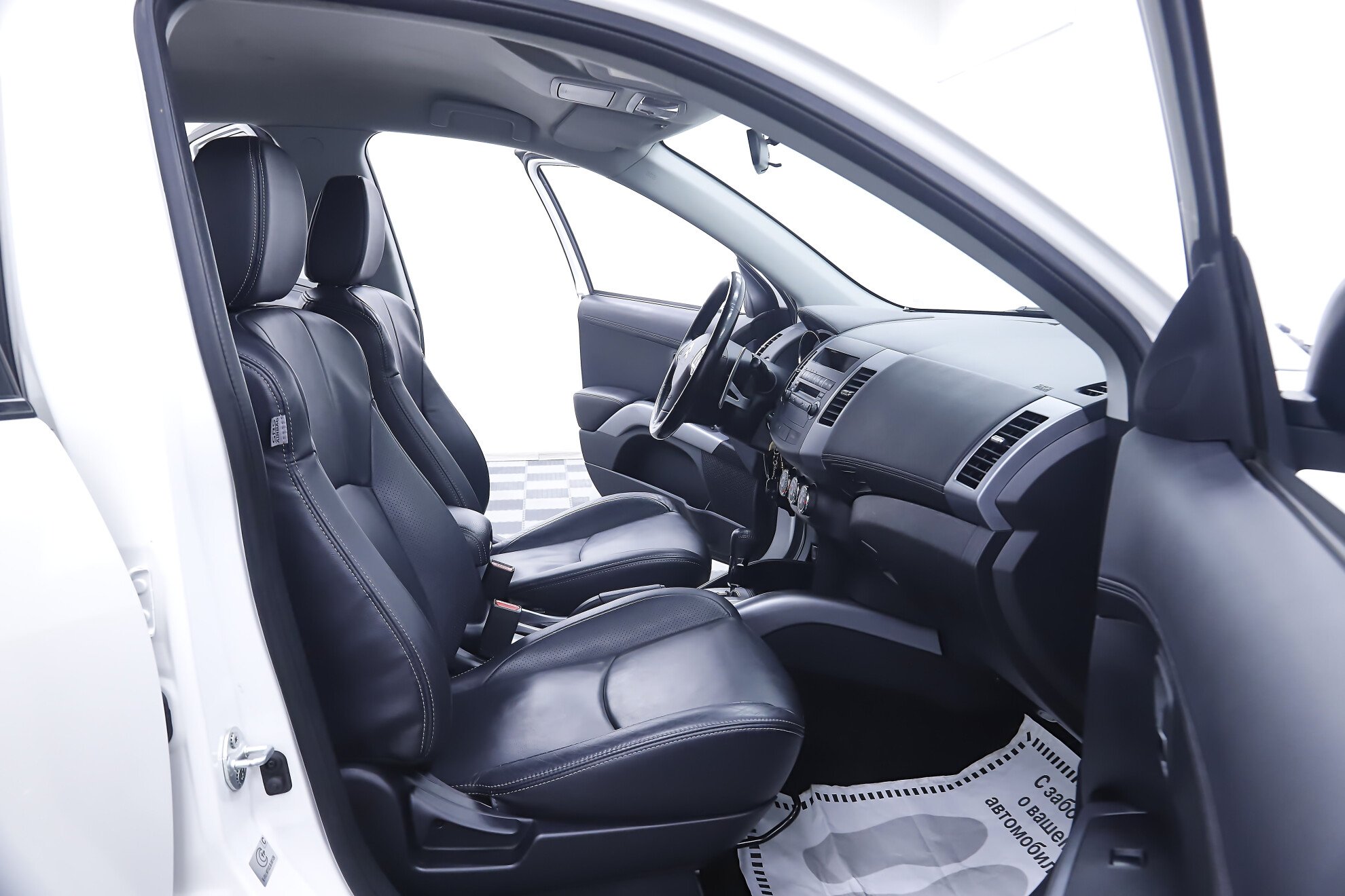 Citroen C-Crosser, 2012 фото 16