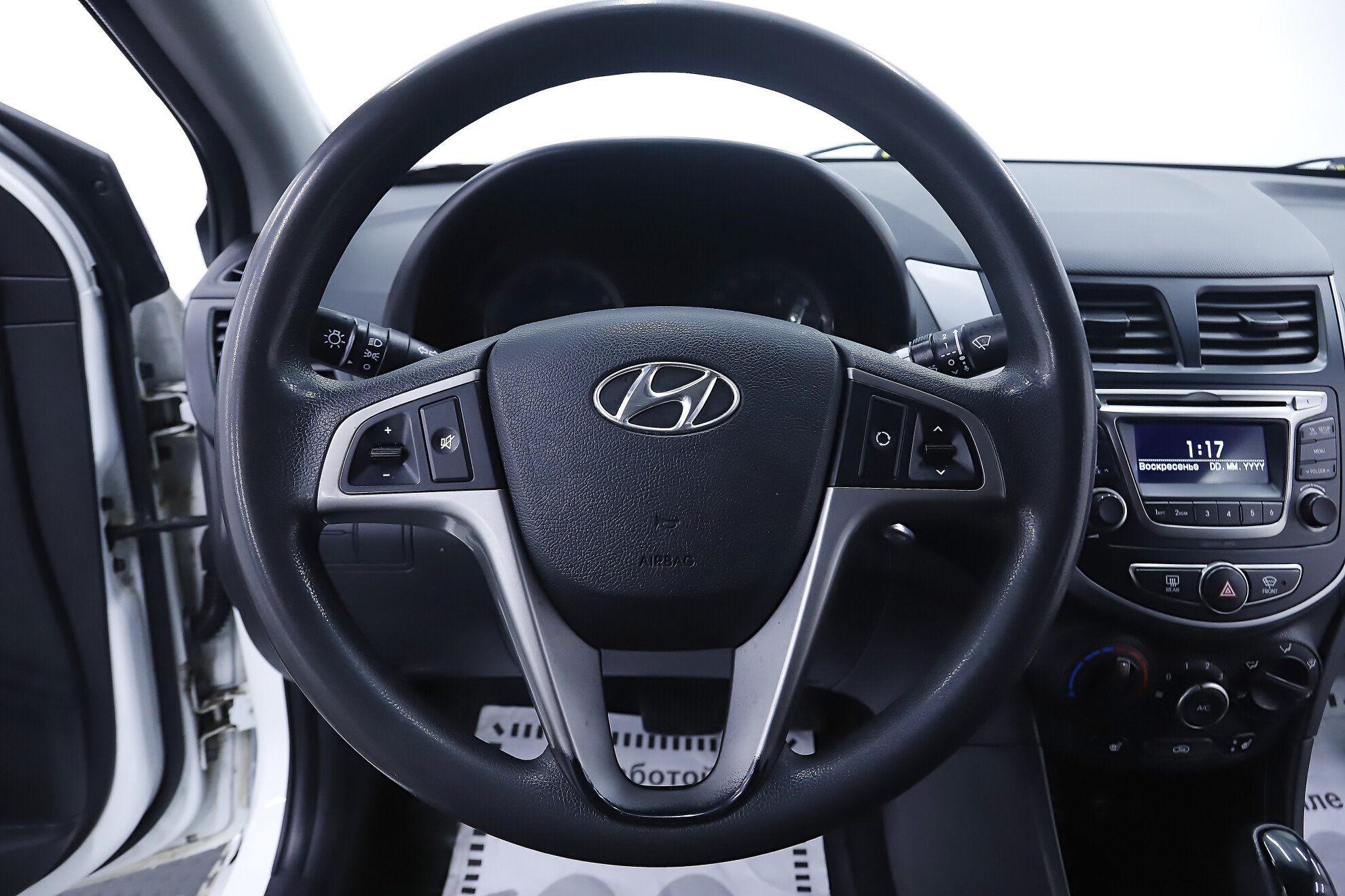 Hyundai Solaris, I Рестайлинг, 2015 фото 11