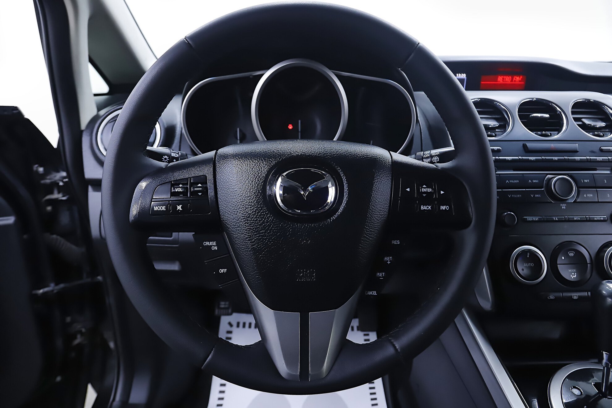 Mazda CX-7, I Рестайлинг, 2012 фото 13