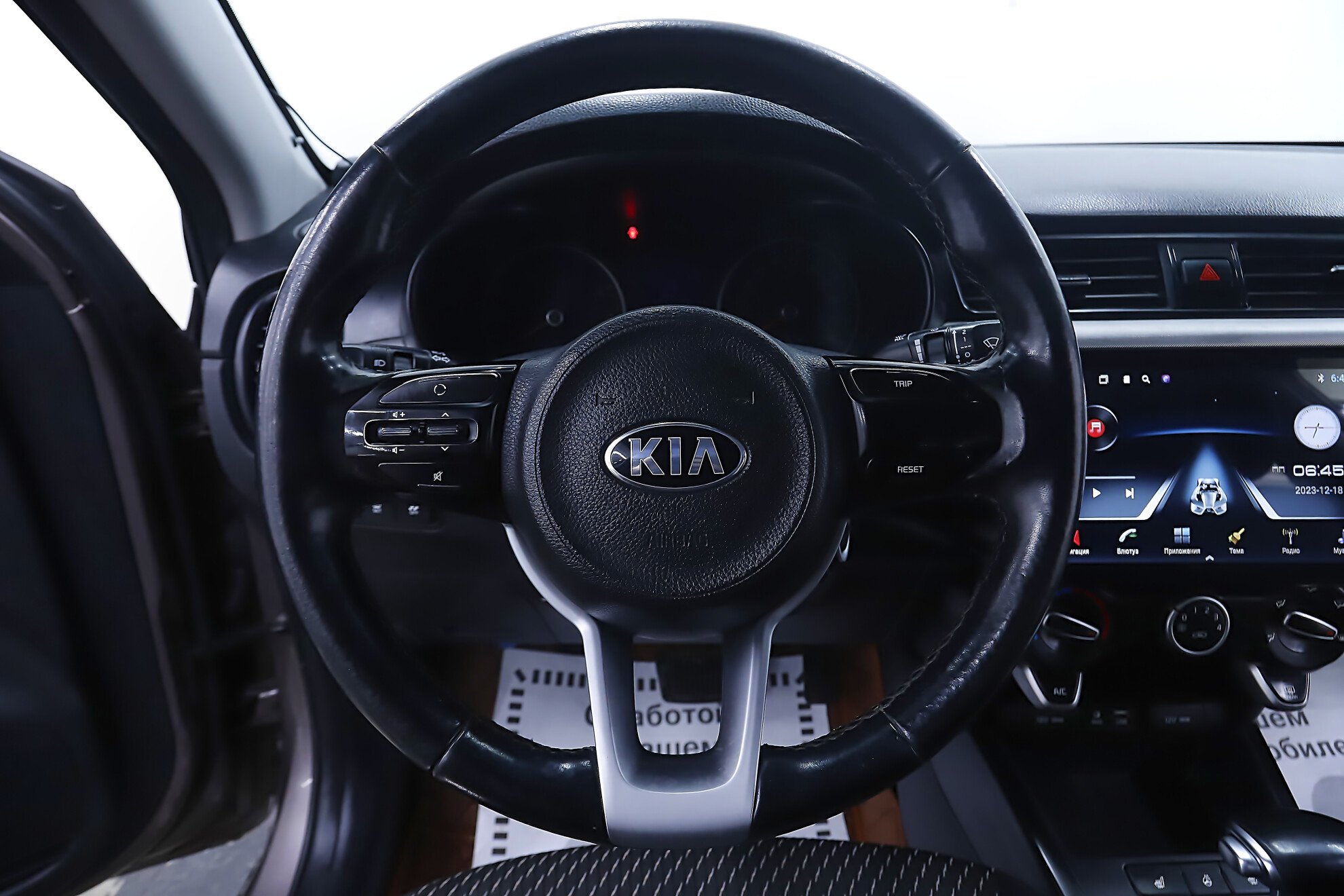 Kia Rio, IV, 2018 фото 11