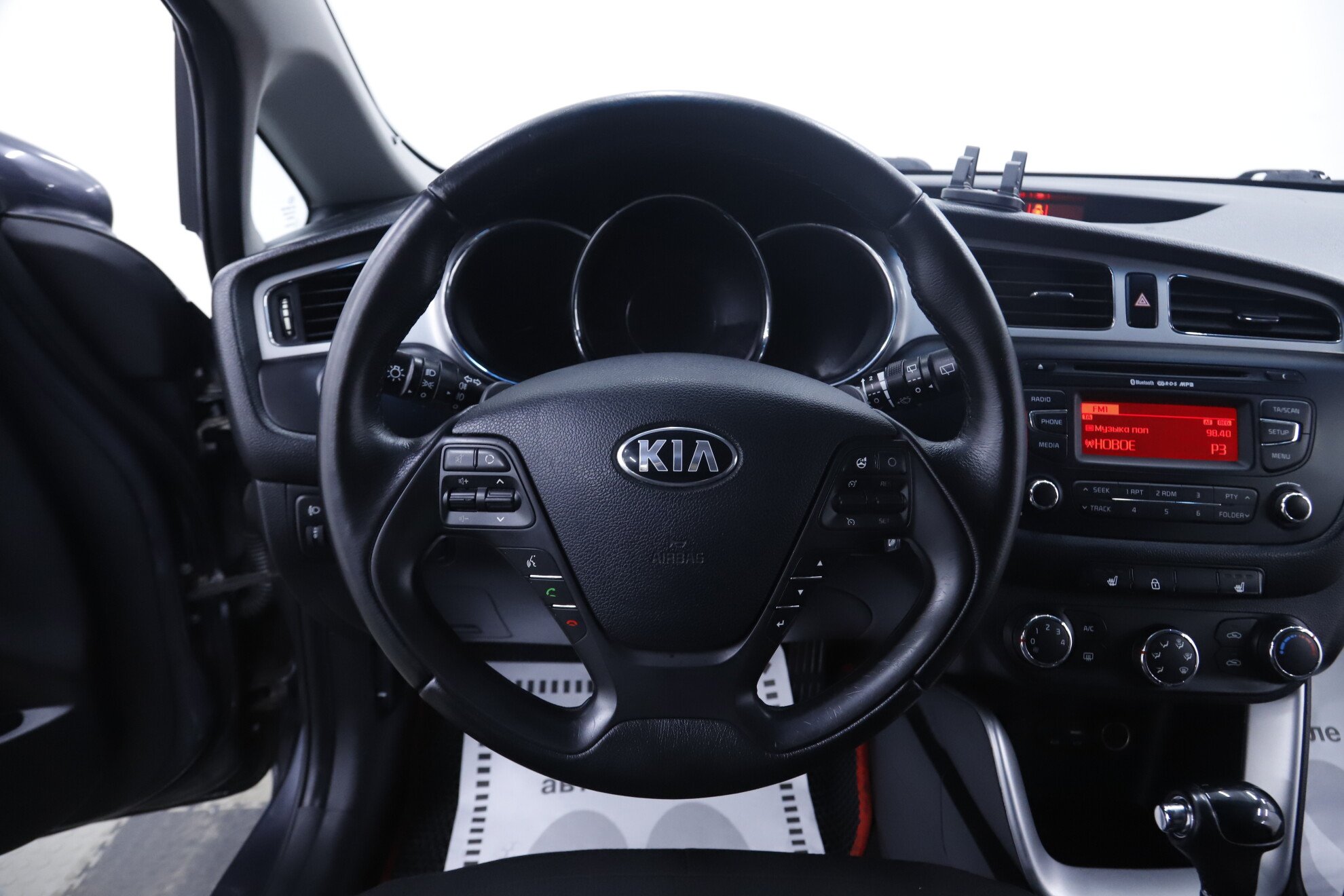 Kia Ceed, II Рестайлинг, 2015 фото 12