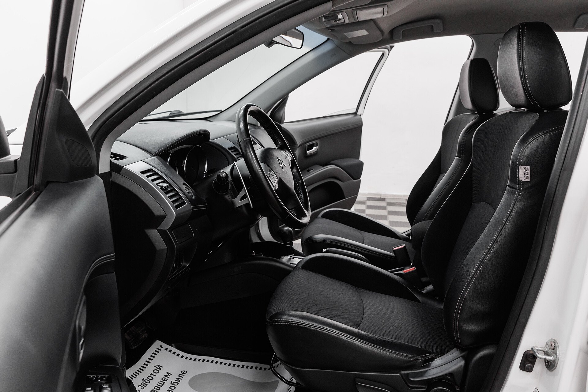 Citroen C-Crosser, 2012 фото 8