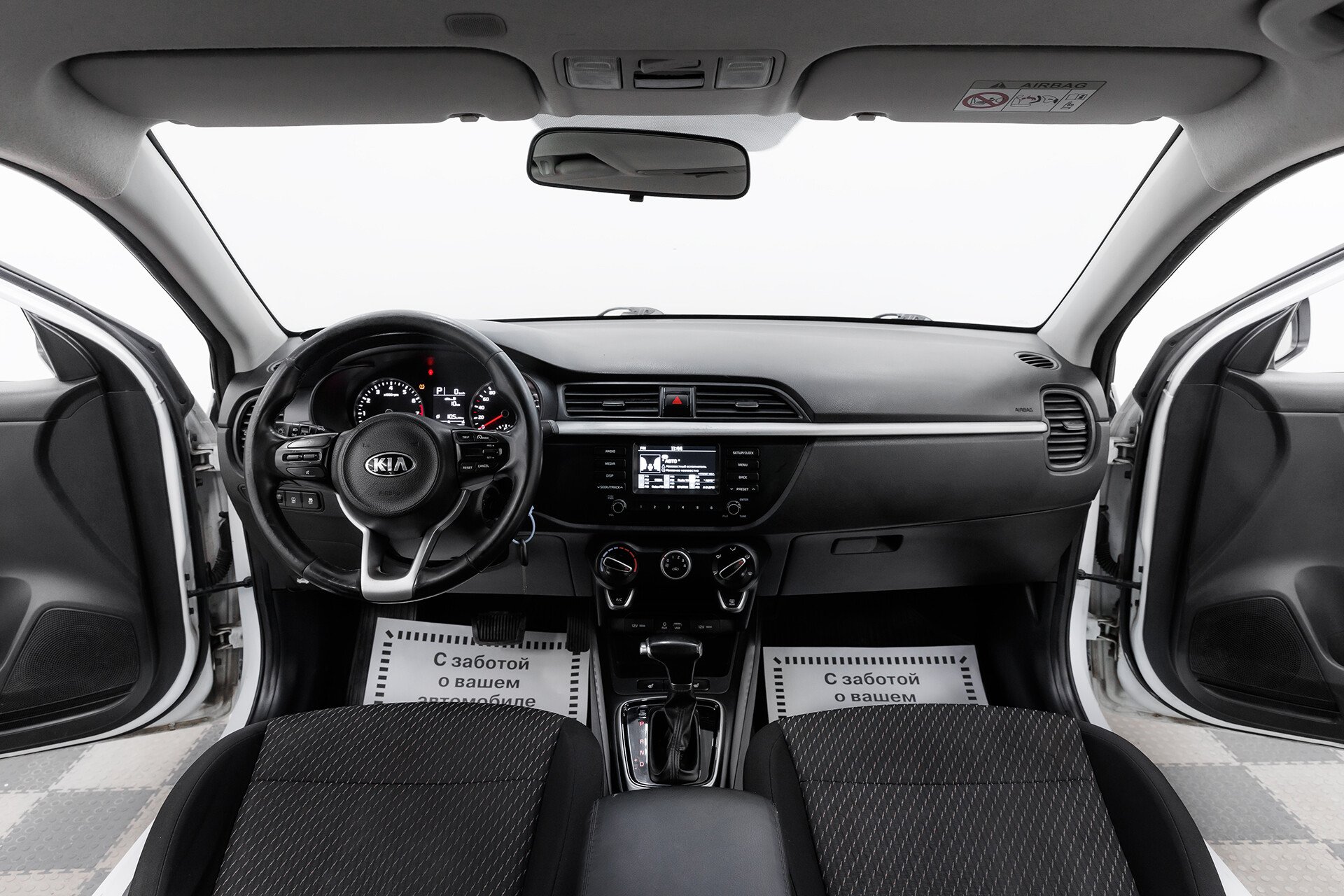 Kia Rio, IV, 2017 фото 12