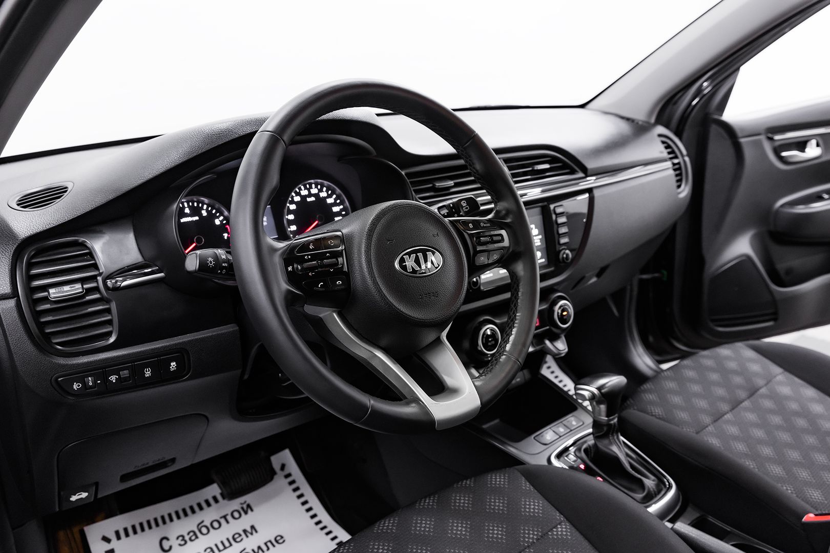 Kia Rio, IV, 2019 фото 10