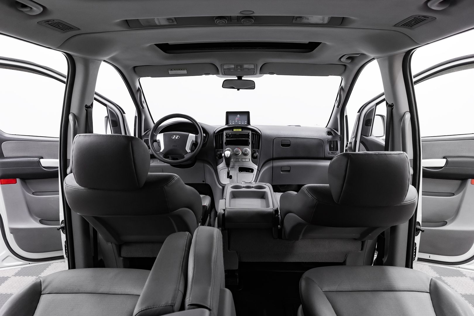 Hyundai Grand Starex, I, 2010 фото 8