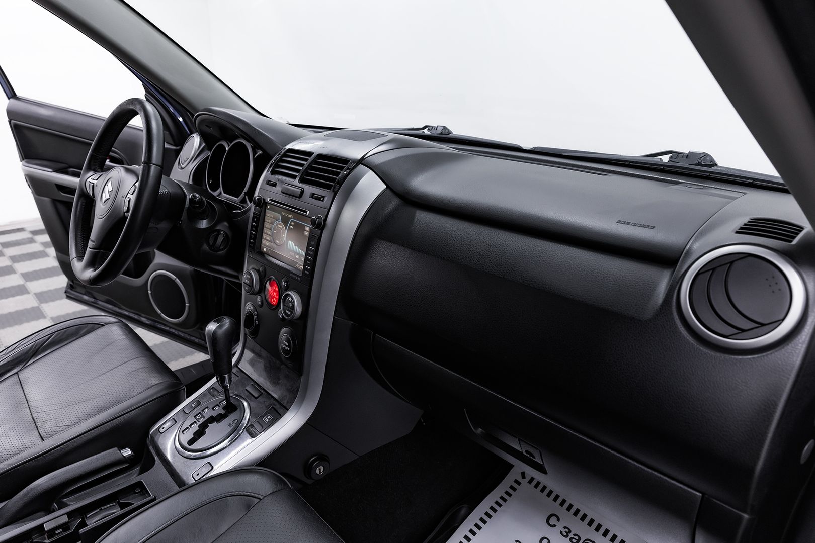 Suzuki Grand Vitara, II Рестайлинг, 2011 фото 18