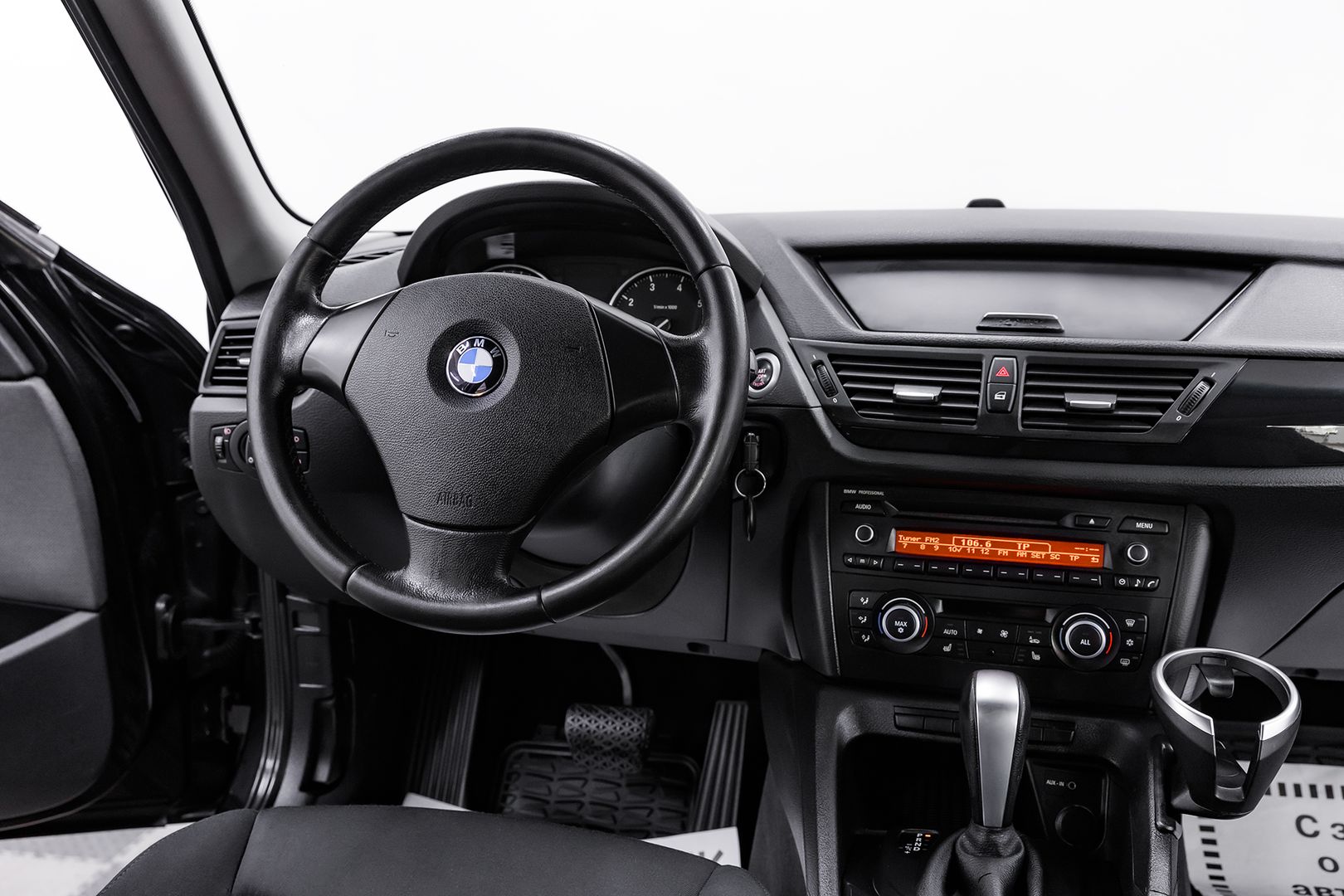 BMW X1, I (E84), 2011 фото 10