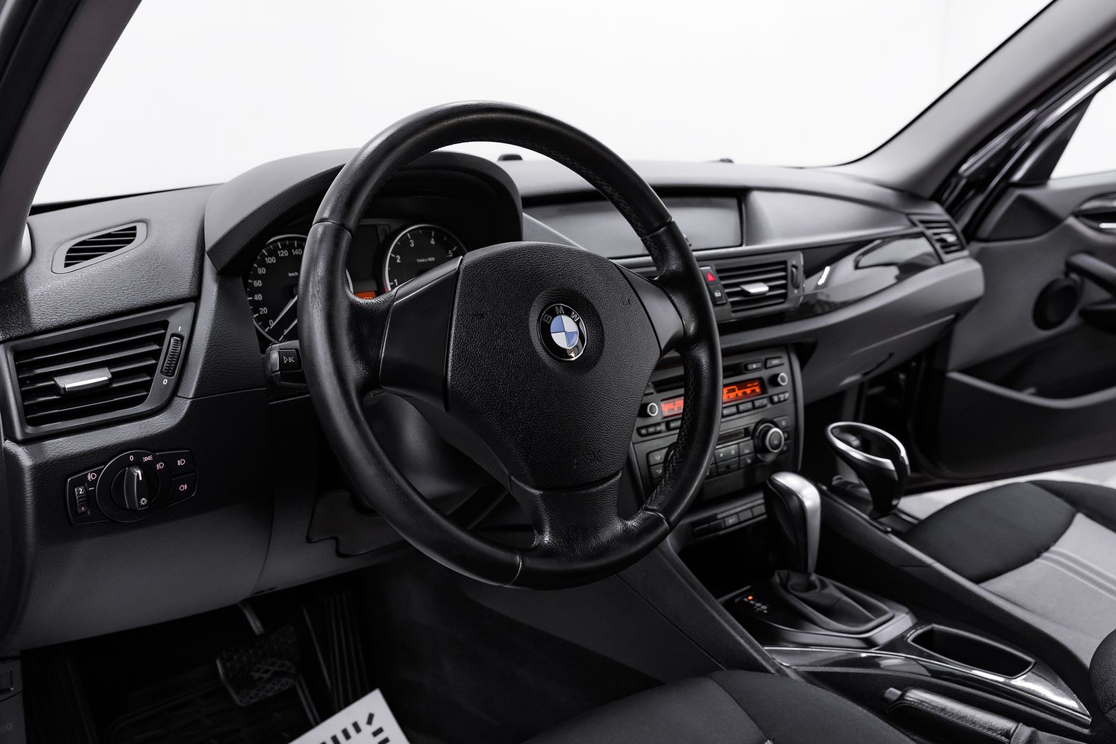 BMW X1, I (E84), 2011 фото 11