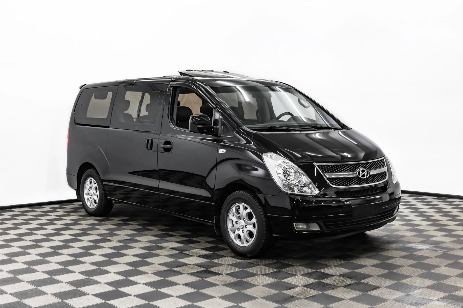 Hyundai Grand Starex, I, 2010 фото 3