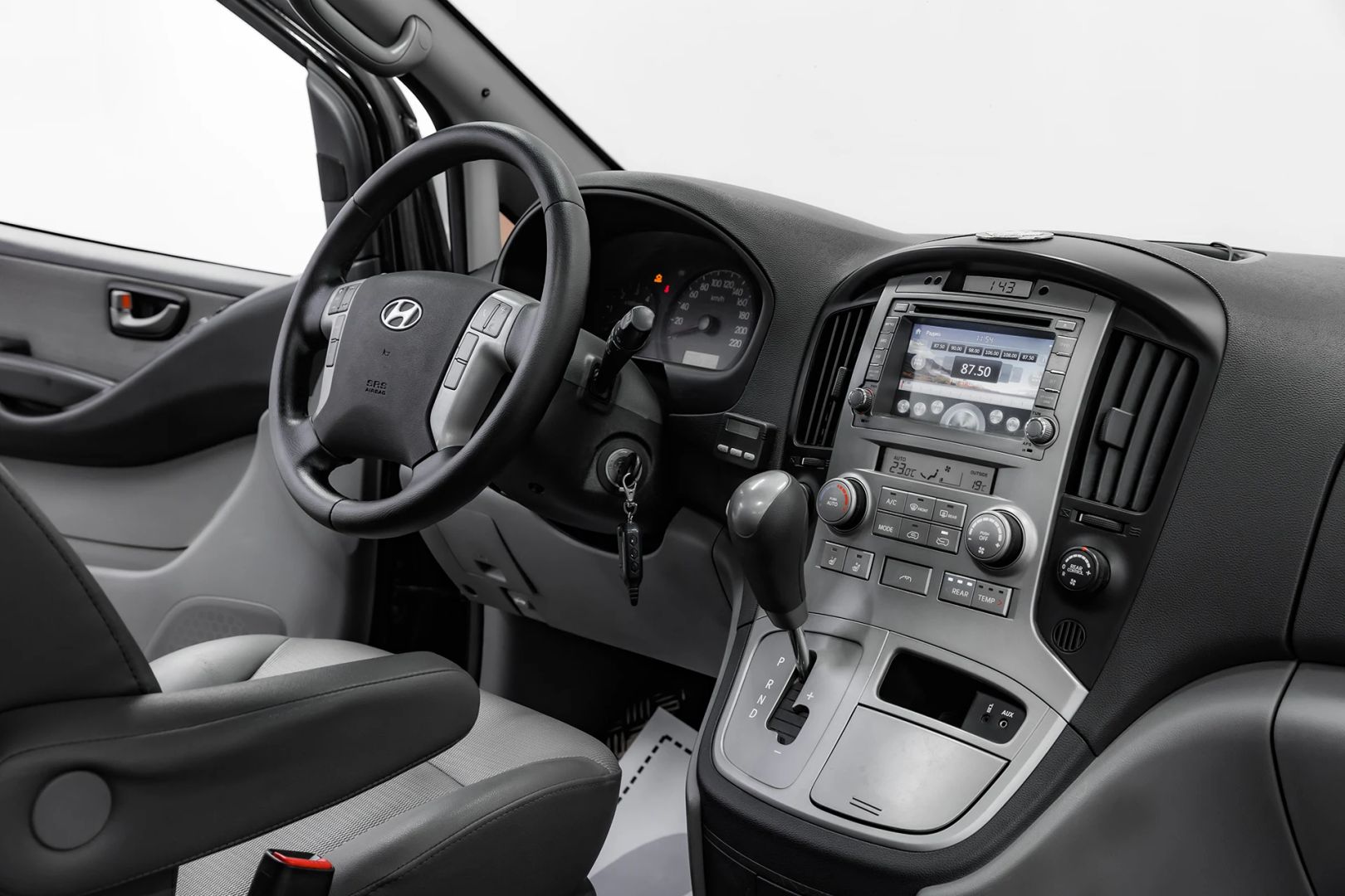 Hyundai Grand Starex, I, 2010 фото 17