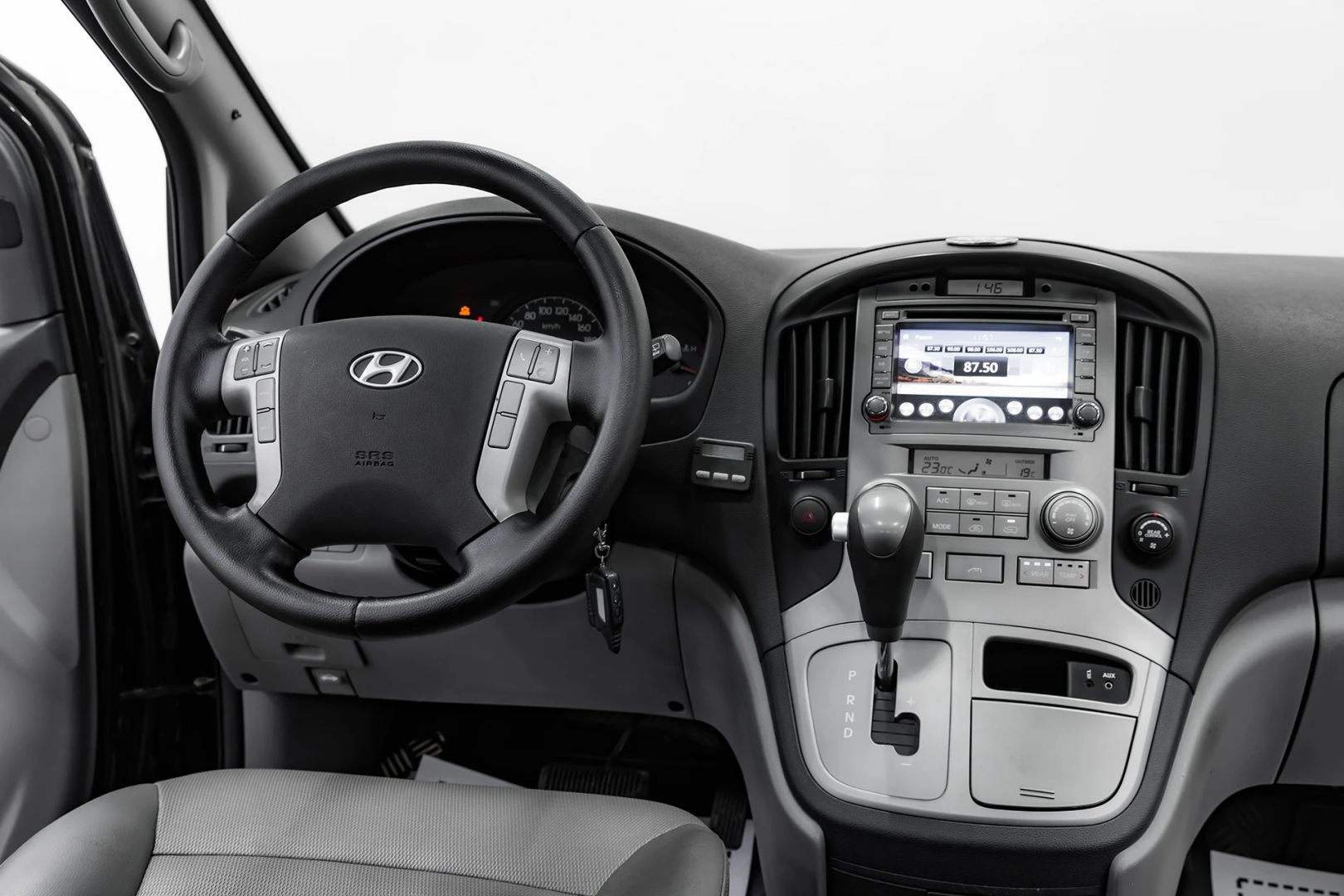 Hyundai Grand Starex, I, 2010 фото 18