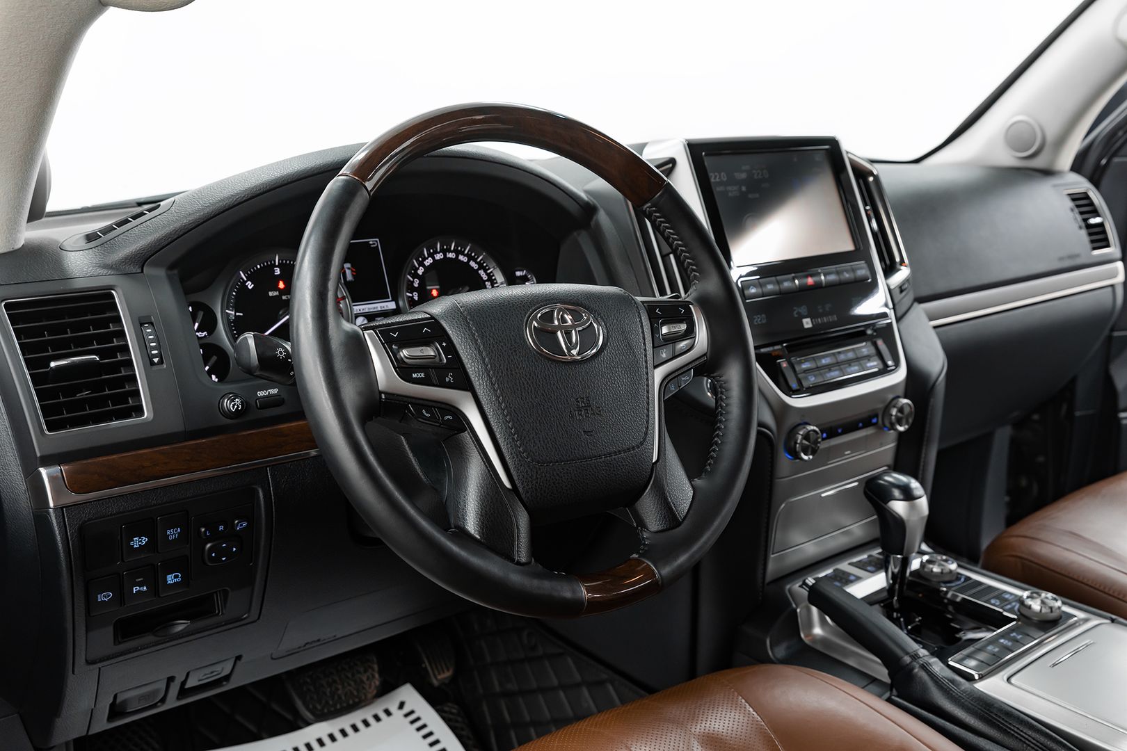 Toyota Land Cruiser, 200 Series Рестайлинг 2, 2015 фото 11