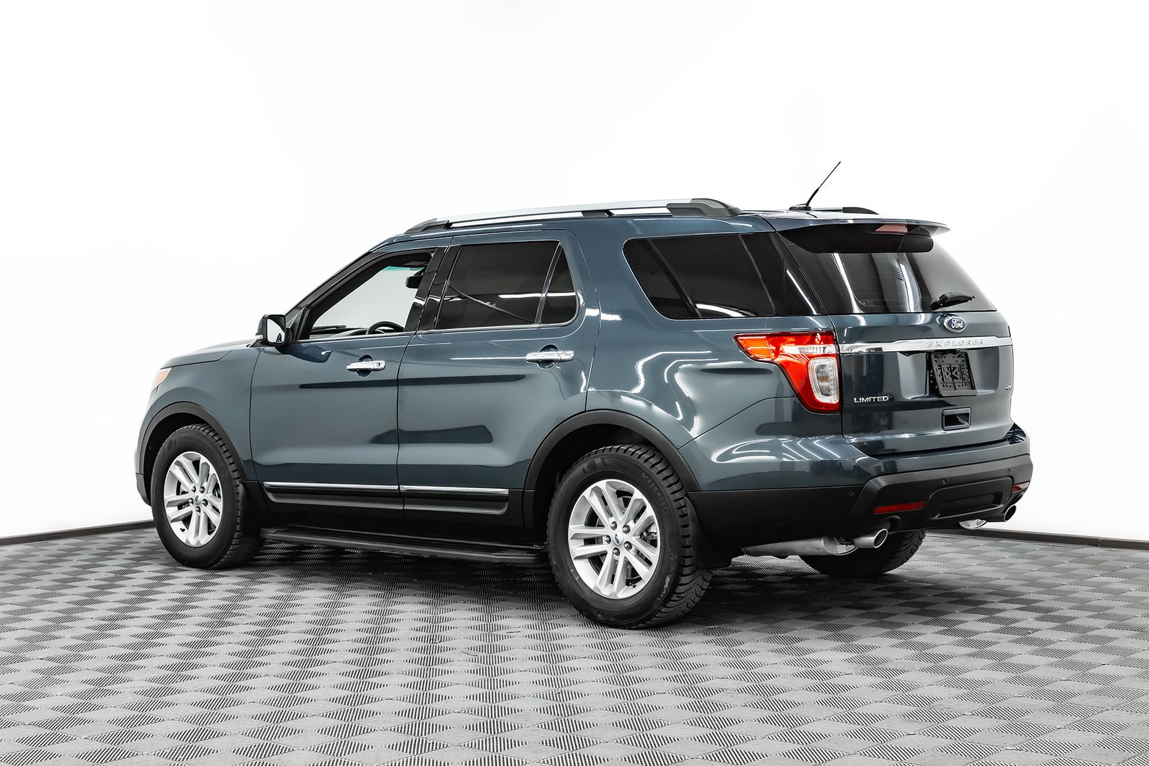 Ford Explorer, V, 2013 фото 3